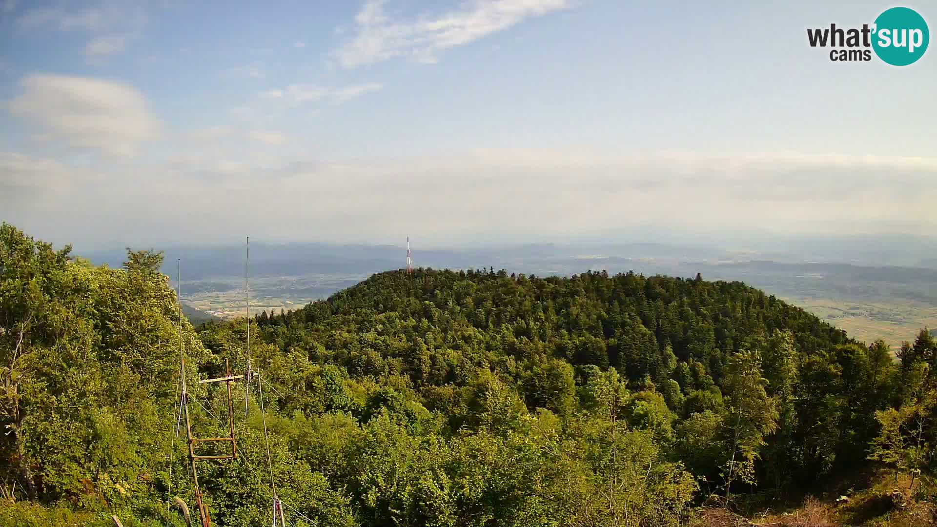 Krim webcam mountain hut | view to Ljubljana – Slovenia