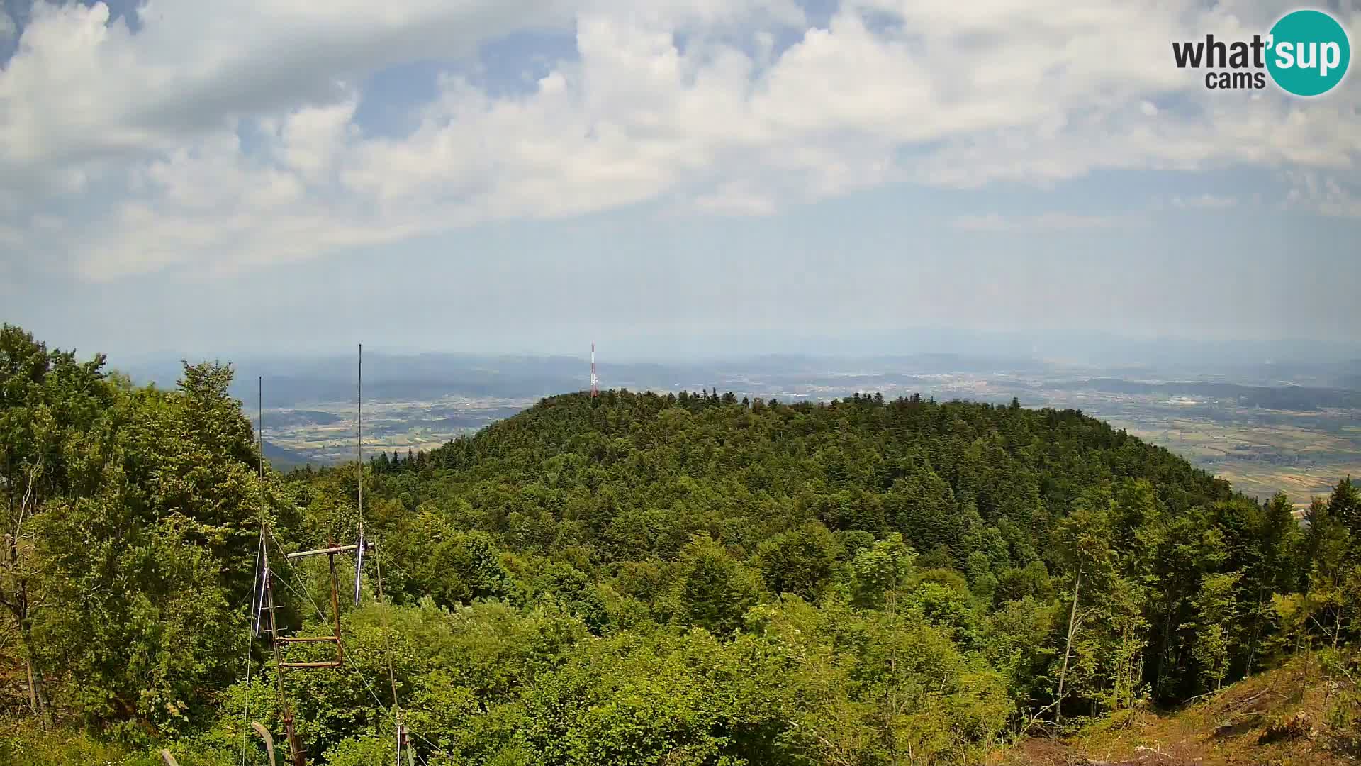 Krim webcam mountain hut | view to Ljubljana – Slovenia