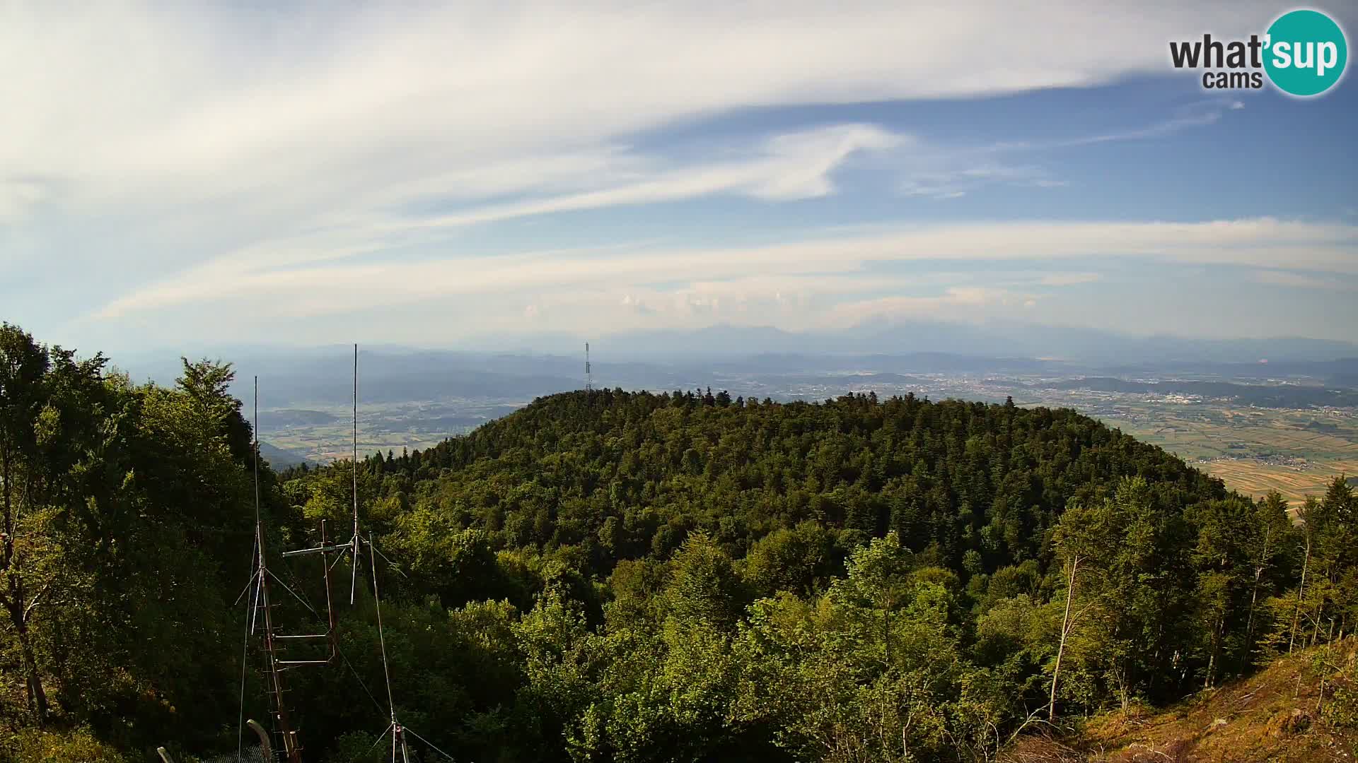 Krim Web cam Berghütte | Blick auf Ljubljana – Slowenien