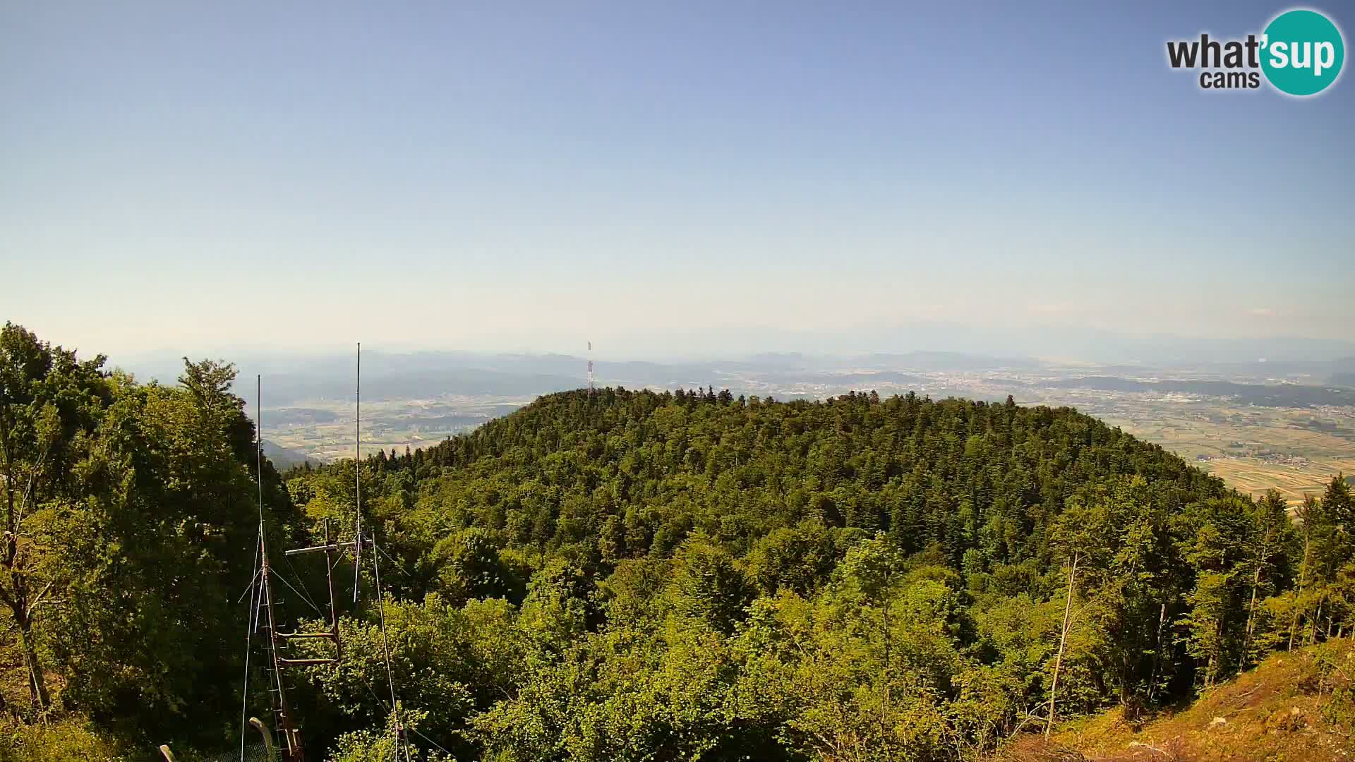Krim webcam mountain hut | view to Ljubljana – Slovenia