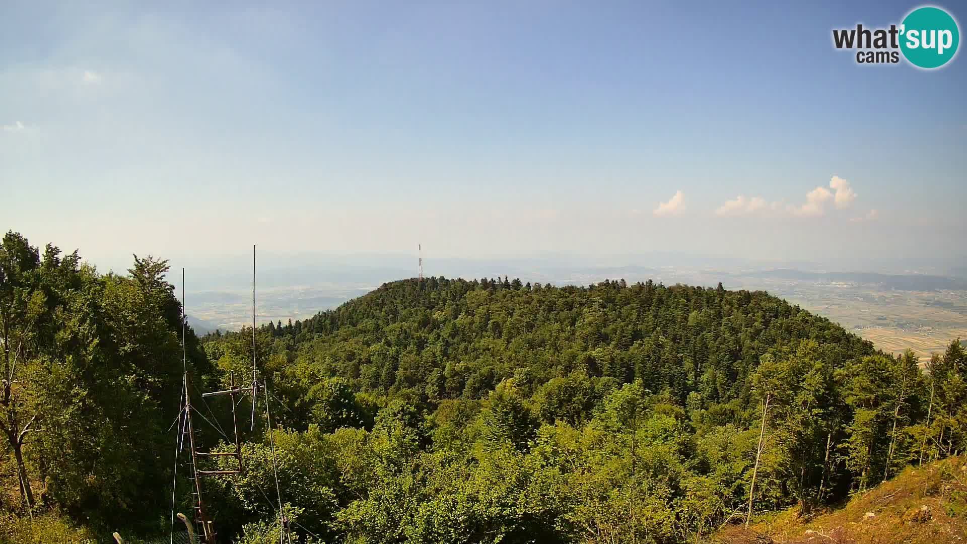 Krim Web cam Berghütte | Blick auf Ljubljana – Slowenien