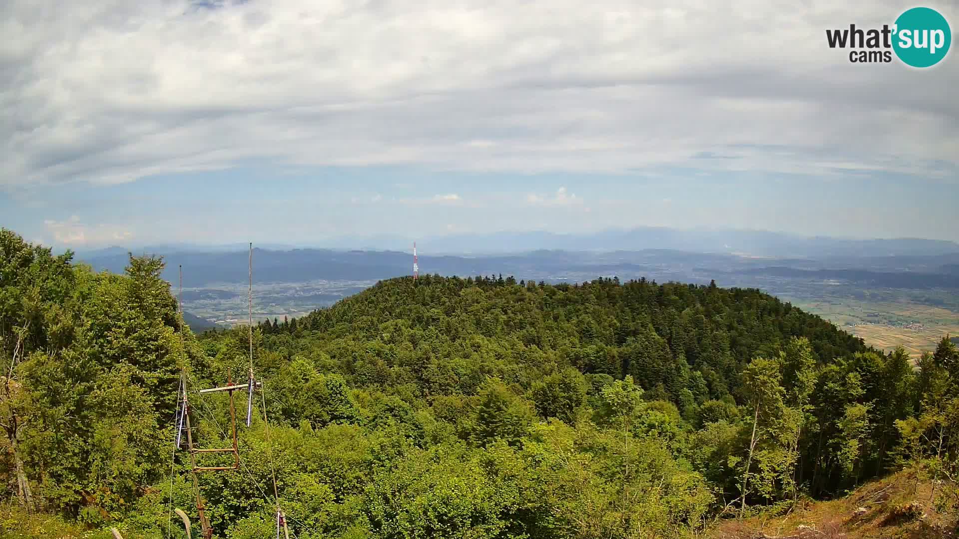Krim webcam mountain hut | view to Ljubljana – Slovenia