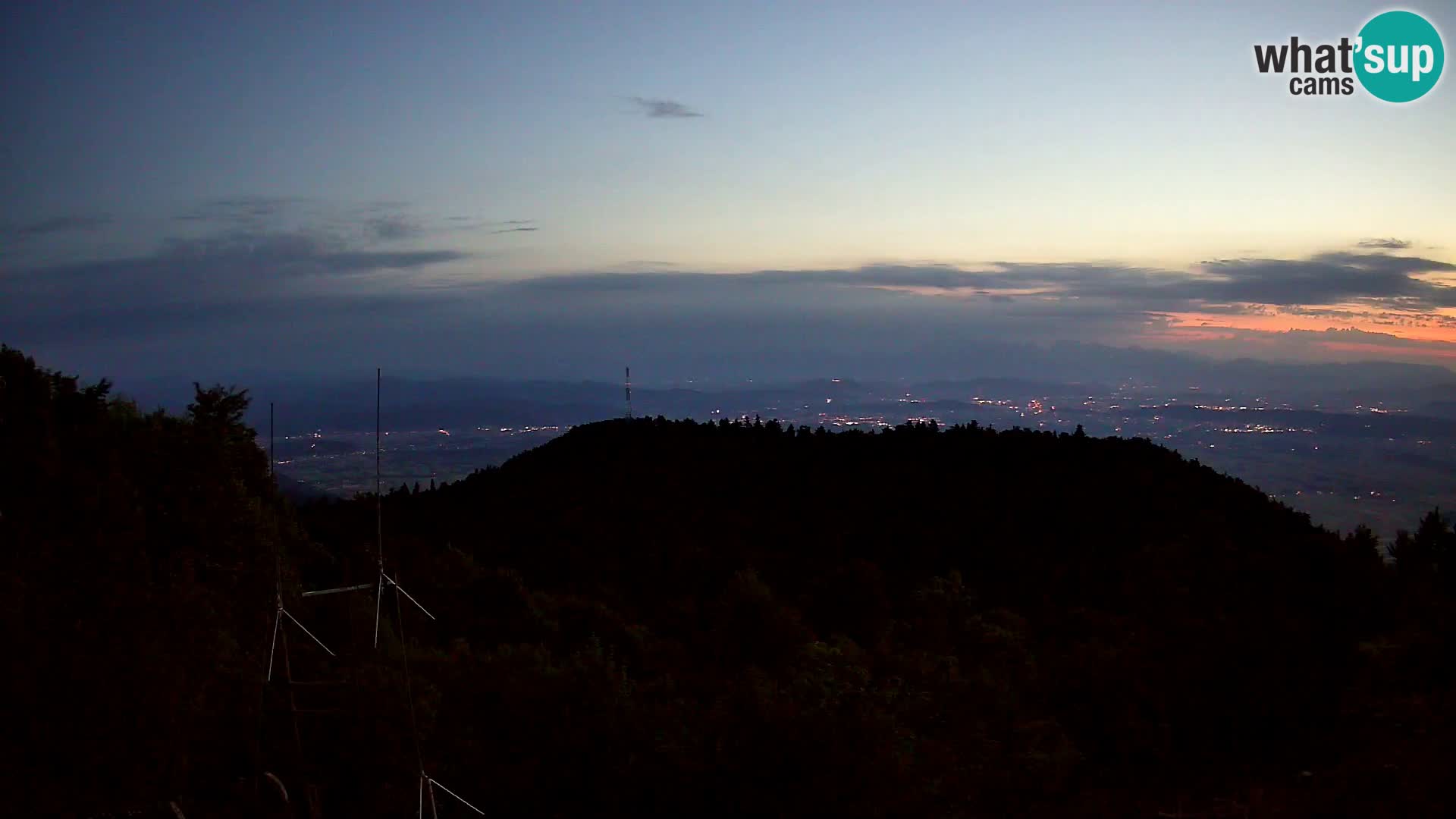 Krim webcam mountain hut | view to Ljubljana – Slovenia