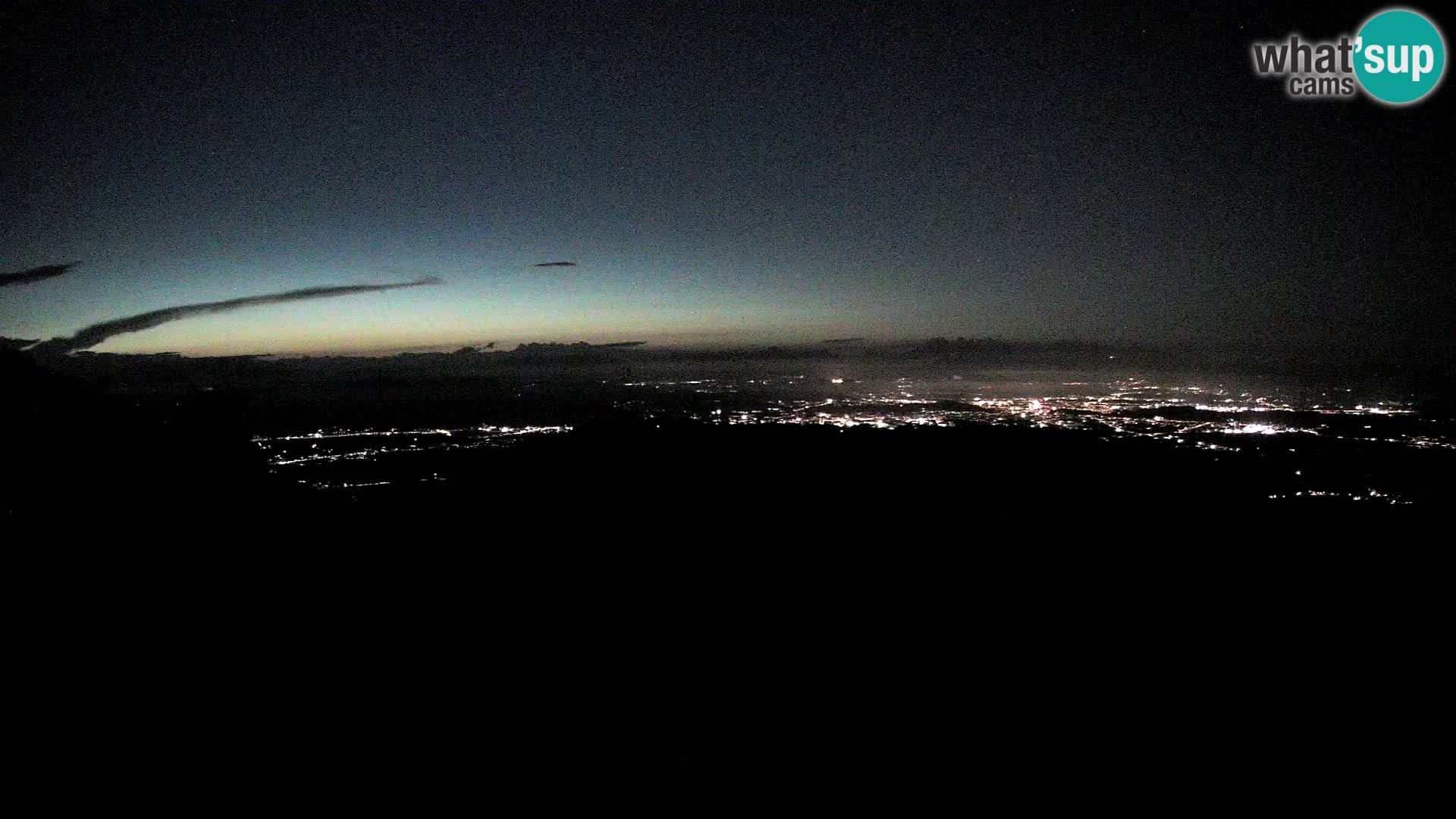 Krim Web cam Berghütte | Blick auf Ljubljana – Slowenien