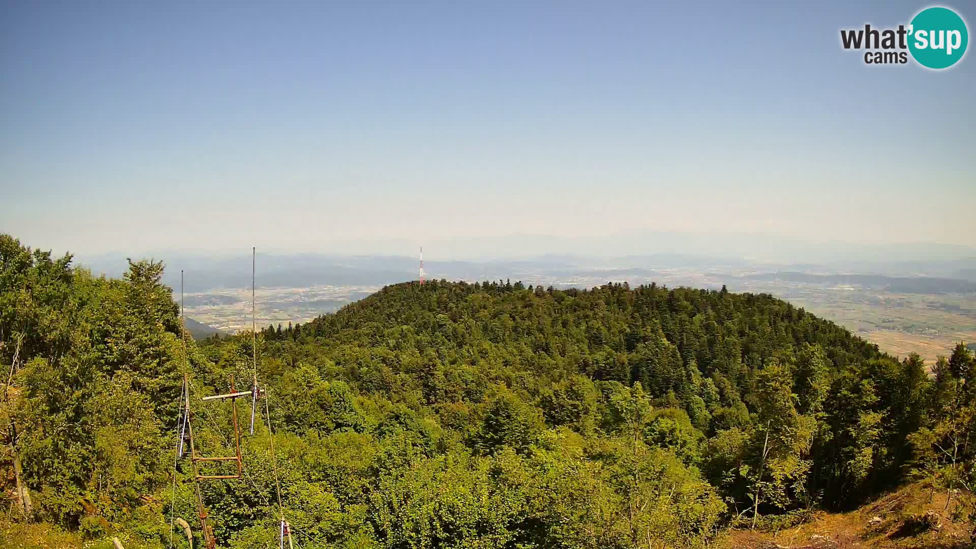 Krim Web cam Berghütte | Blick auf Ljubljana – Slowenien