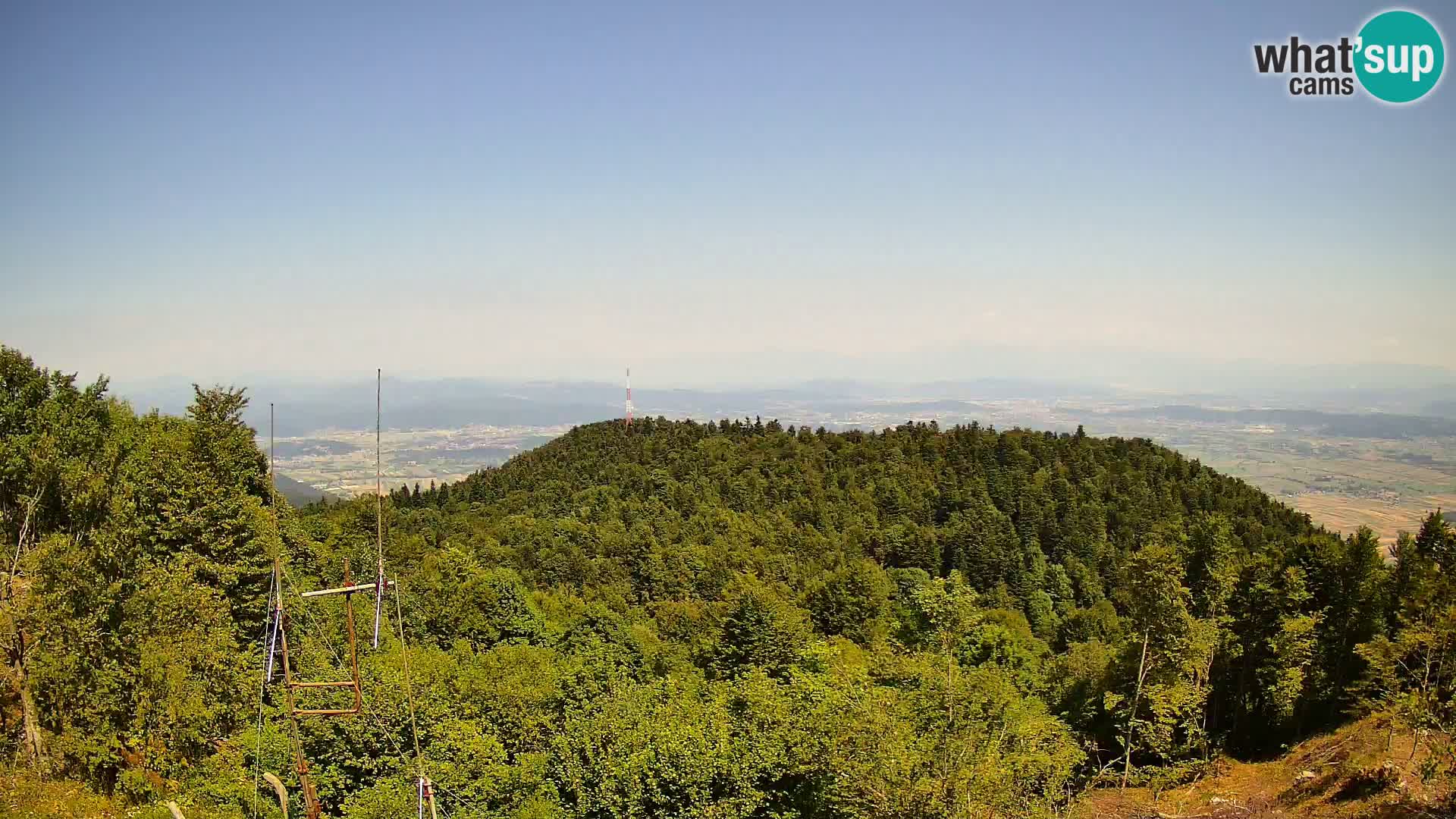 Krim Web cam Berghütte | Blick auf Ljubljana – Slowenien