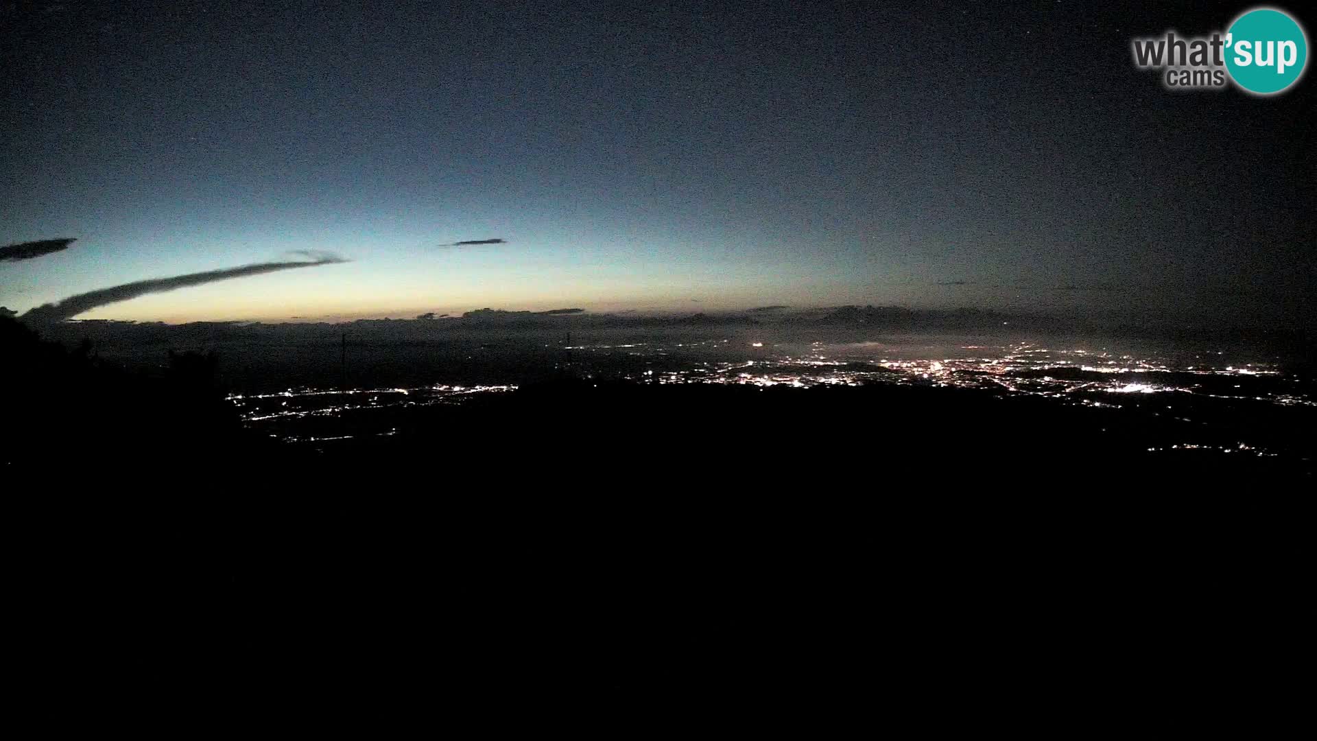 Krim Web cam Berghütte | Blick auf Ljubljana – Slowenien