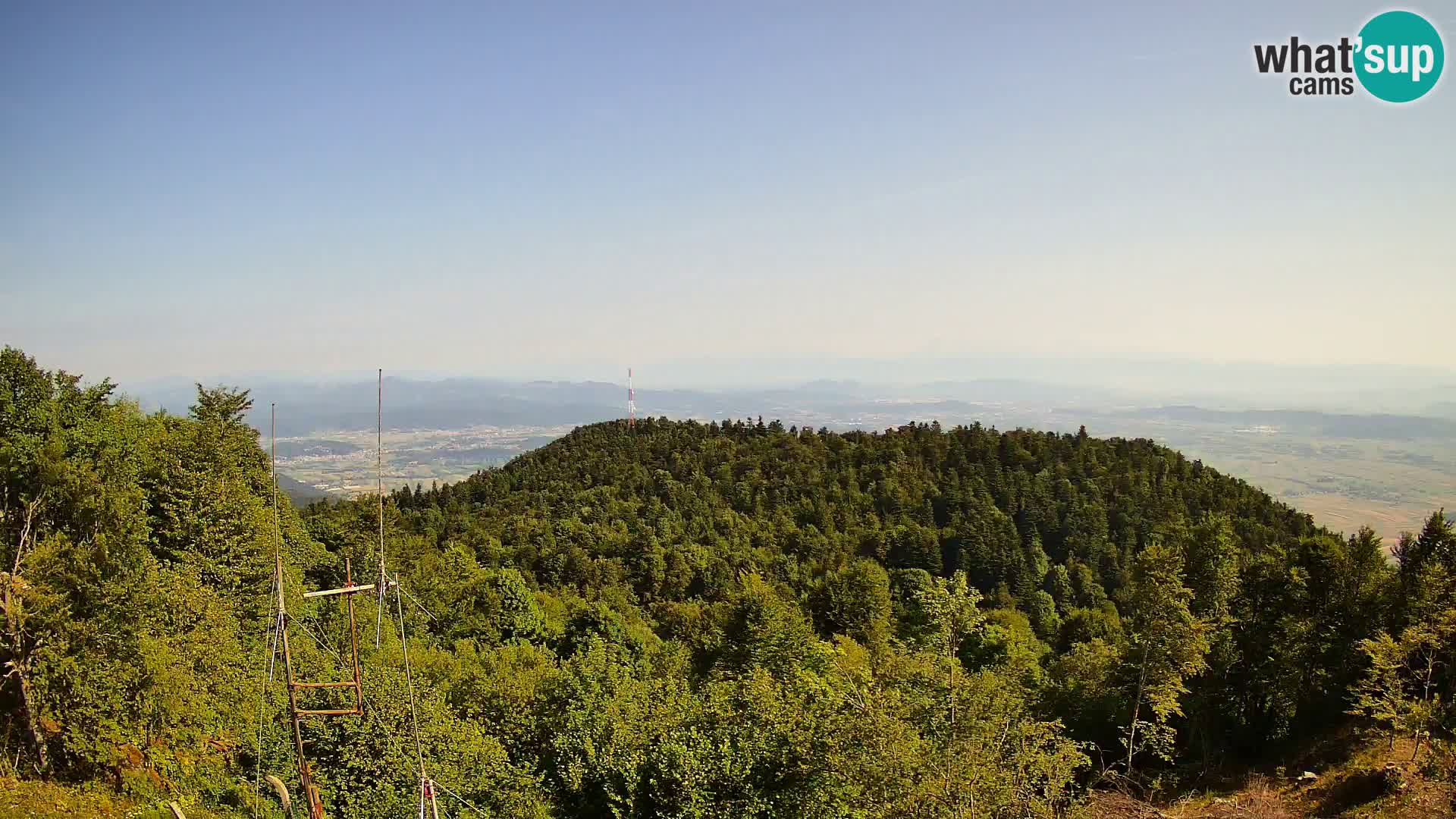 Krim webcam mountain hut | view to Ljubljana – Slovenia