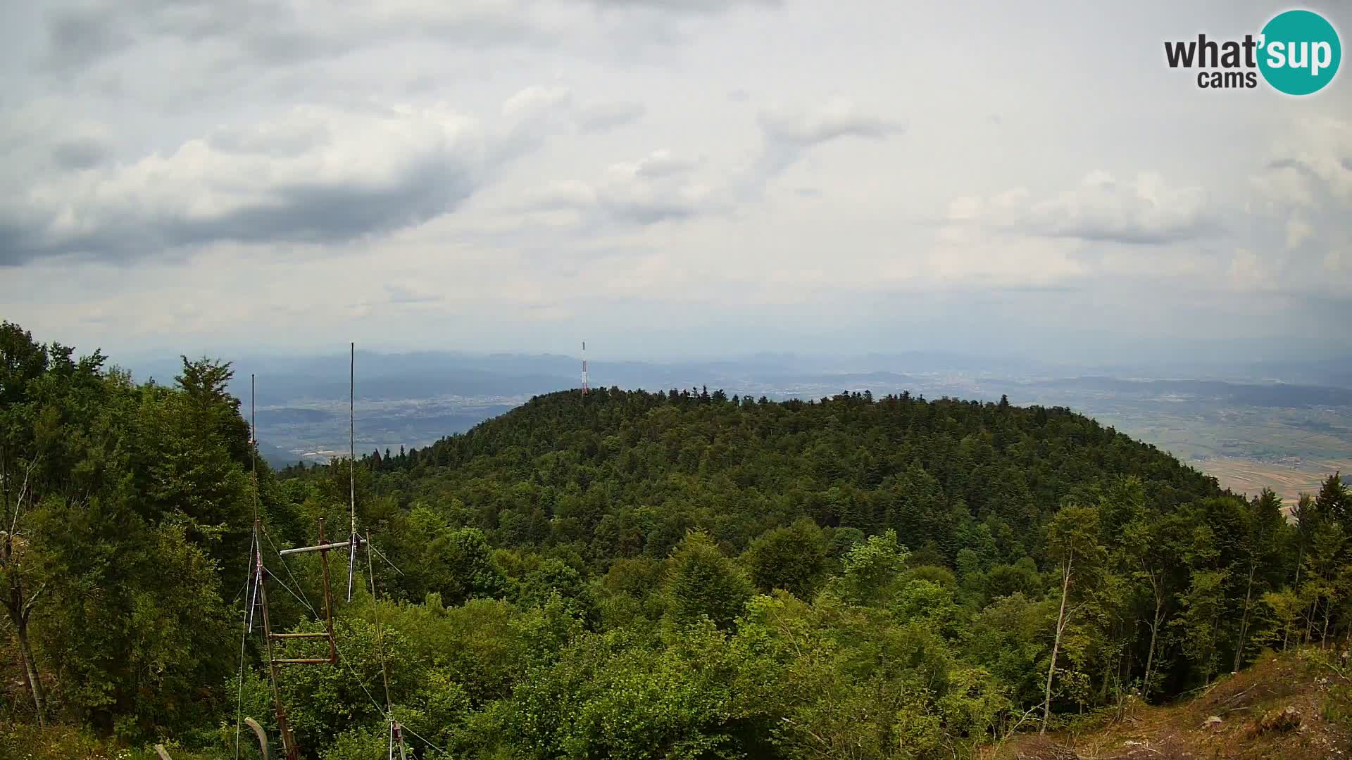 Krim Web cam Berghütte | Blick auf Ljubljana – Slowenien