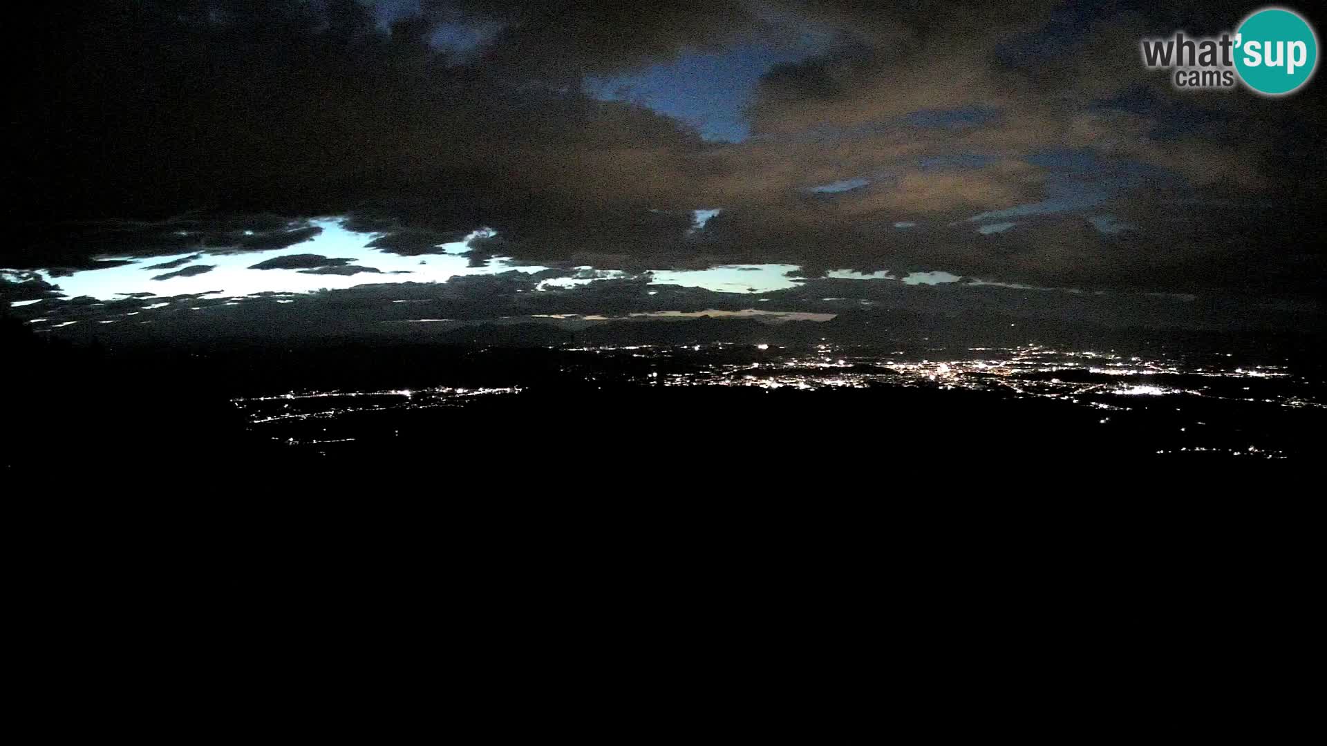 Krim camera refugio de montaña | Vistas a Ljubljana – Eslovenia