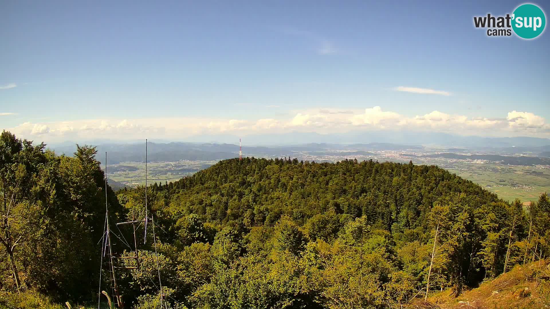 Krim webcam mountain hut | view to Ljubljana – Slovenia