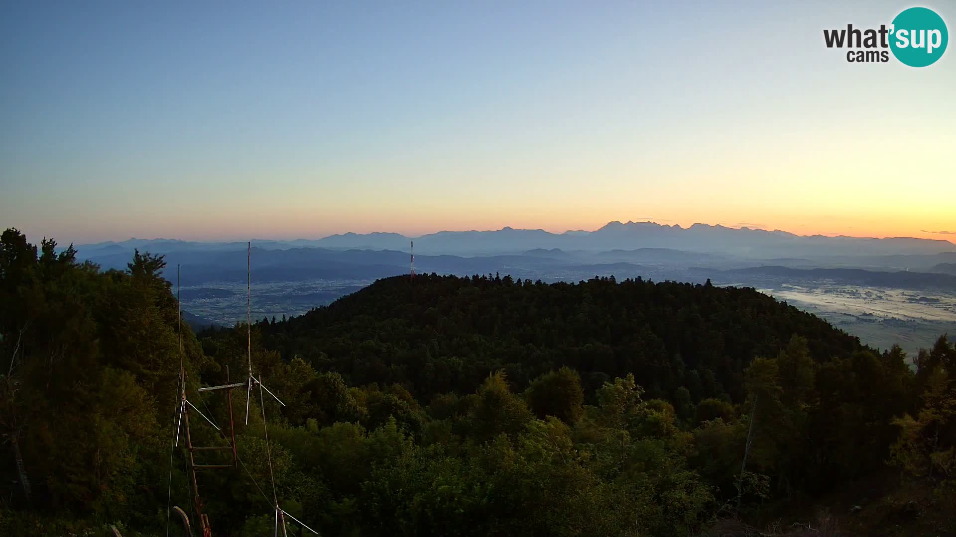 Krim webcam mountain hut | view to Ljubljana – Slovenia