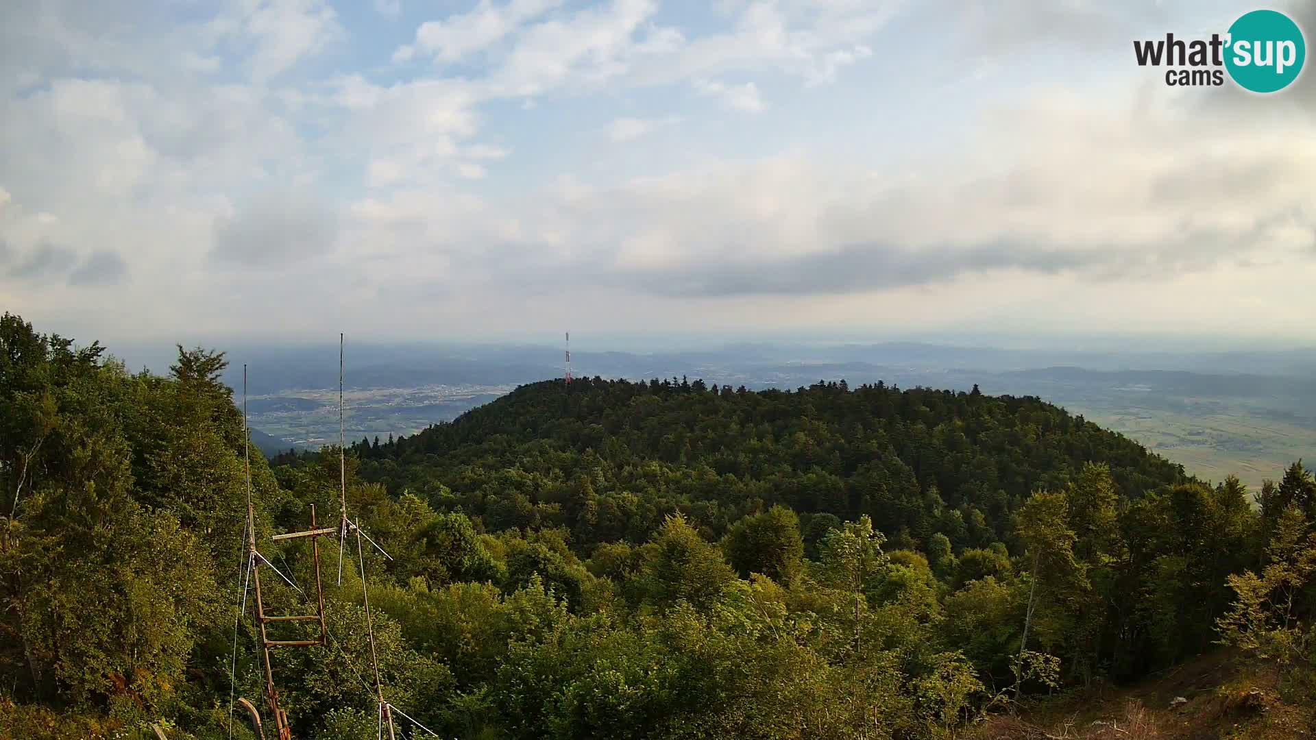 Krim Web cam Berghütte | Blick auf Ljubljana – Slowenien