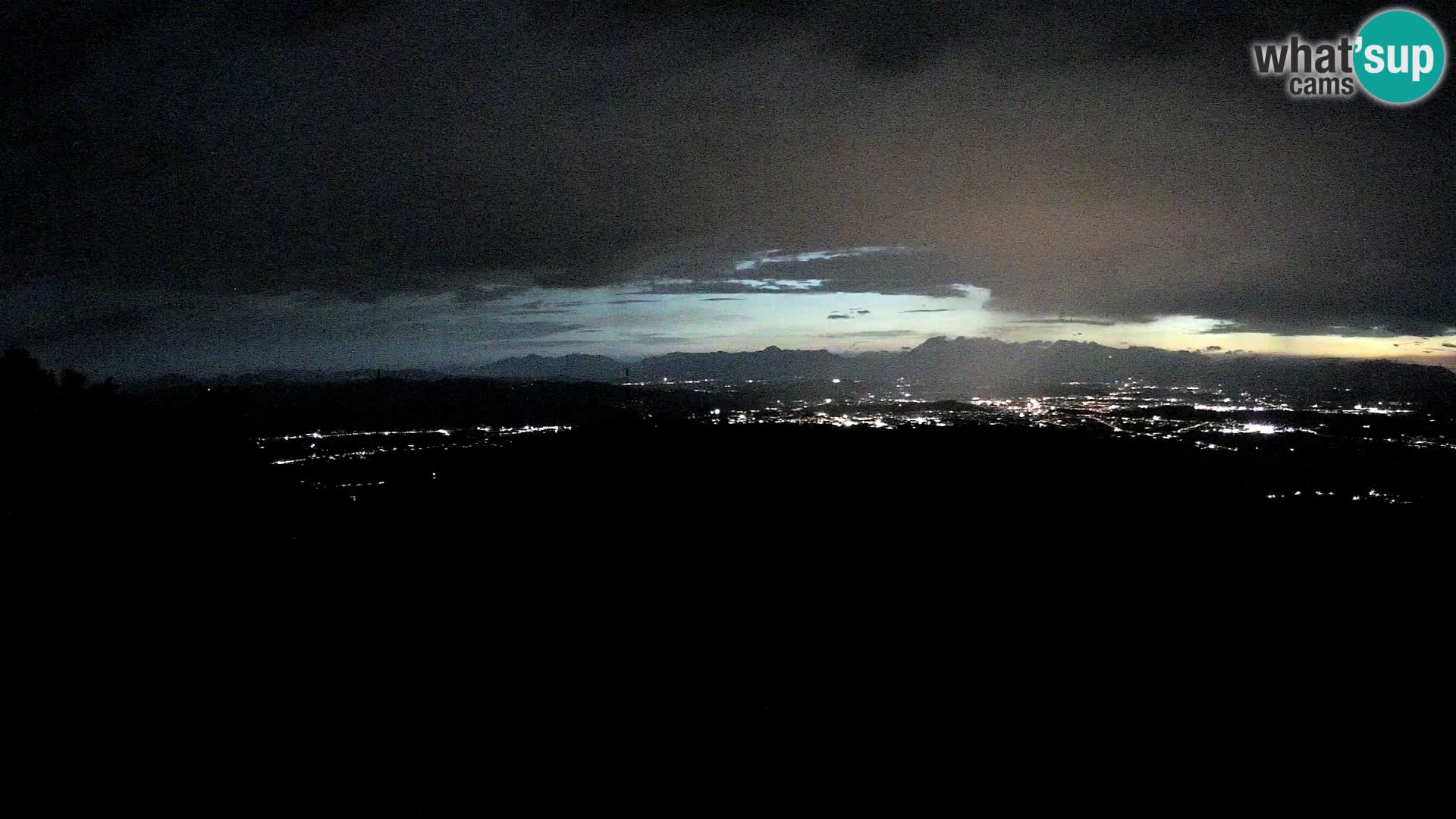 Krim webcam mountain hut | view to Ljubljana – Slovenia