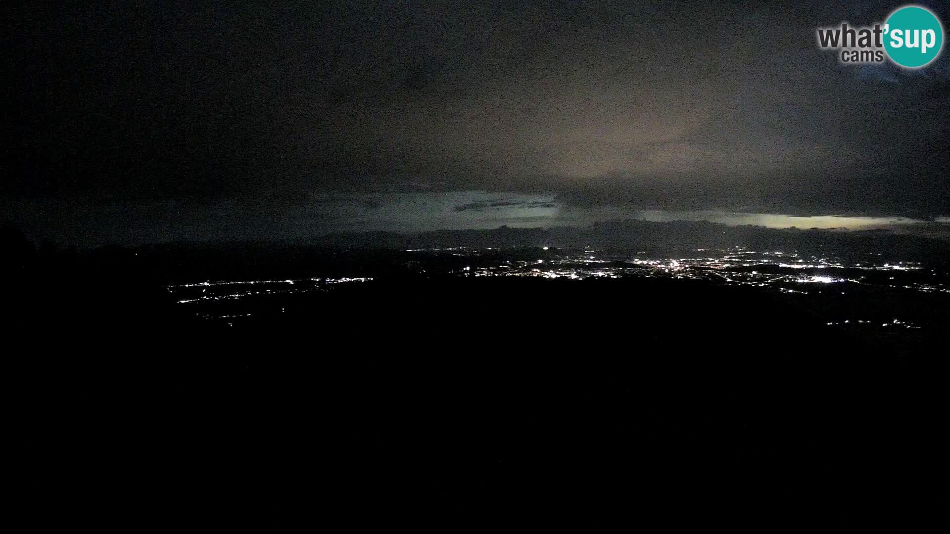 Krim webcam mountain hut | view to Ljubljana – Slovenia