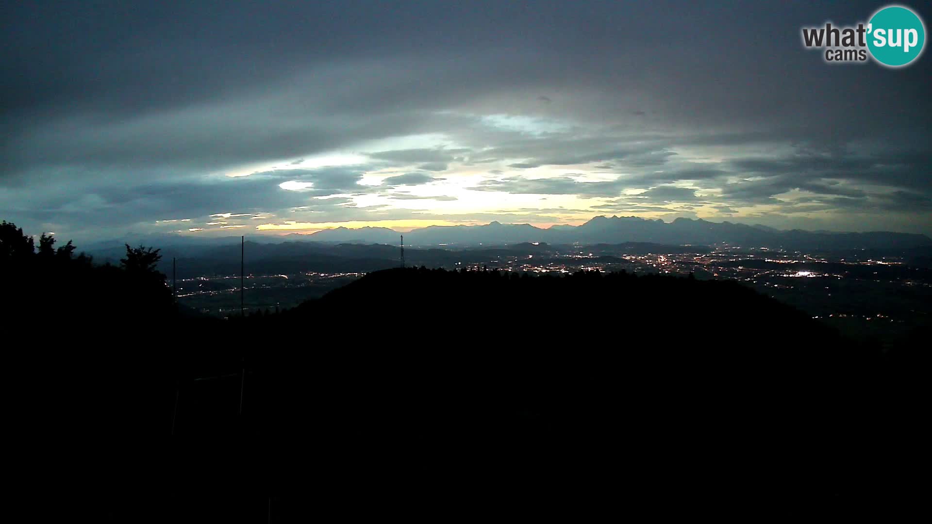 Krim camera refugio de montaña | Vistas a Ljubljana – Eslovenia