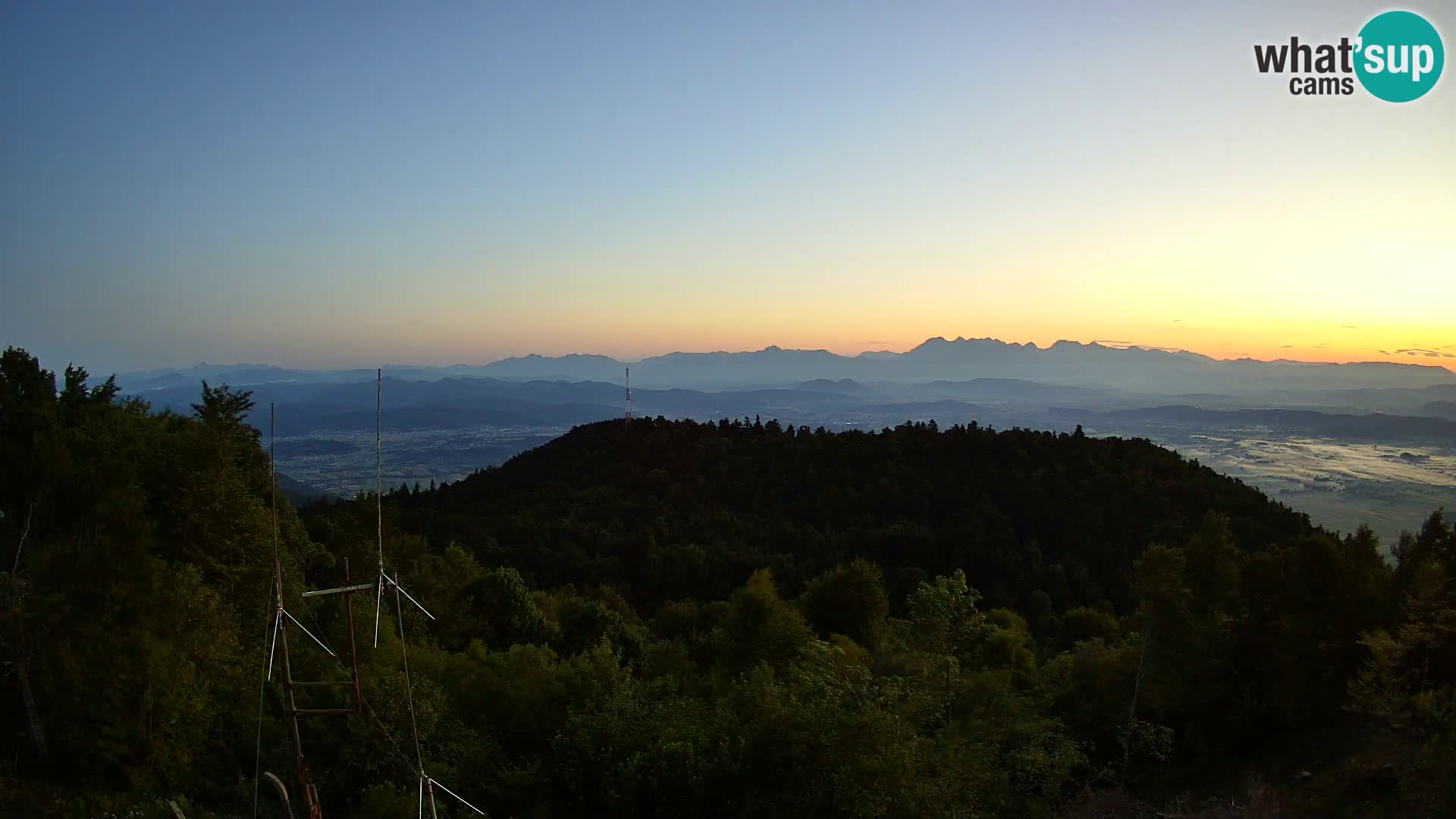 Krim webcam mountain hut | view to Ljubljana – Slovenia