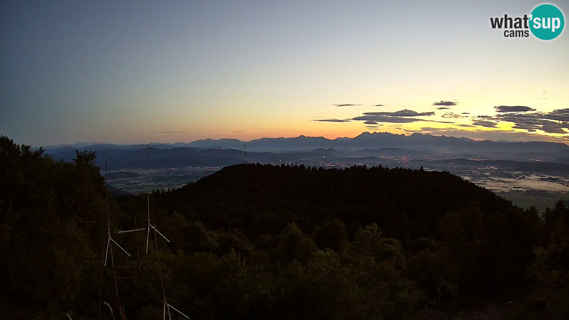 Krim Web cam Berghütte | Blick auf Ljubljana – Slowenien