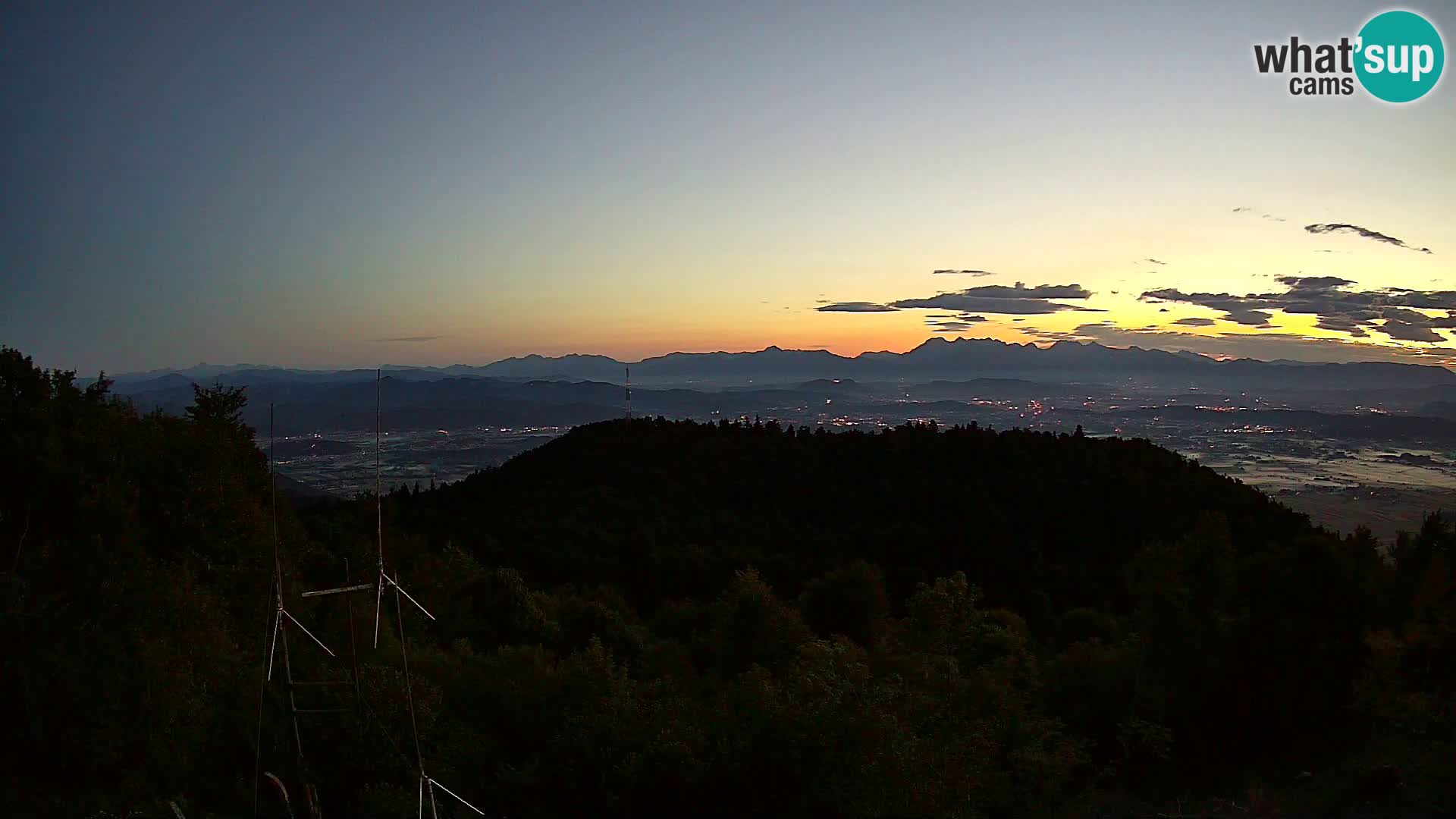 Krim Web cam Berghütte | Blick auf Ljubljana – Slowenien