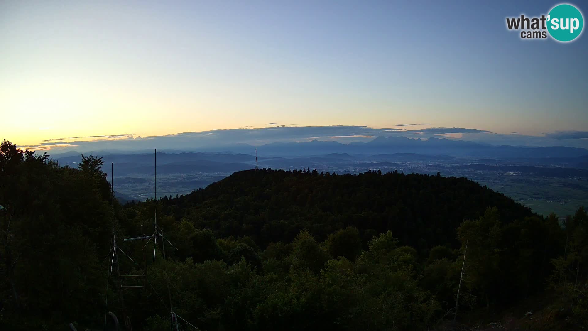 Krim webcam mountain hut | view to Ljubljana – Slovenia