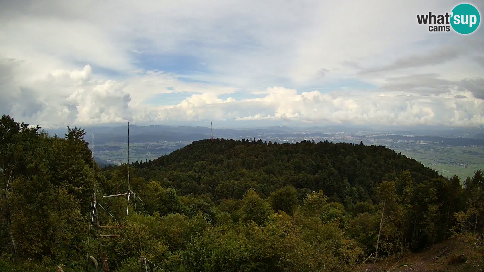Krim Web cam Berghütte | Blick auf Ljubljana – Slowenien