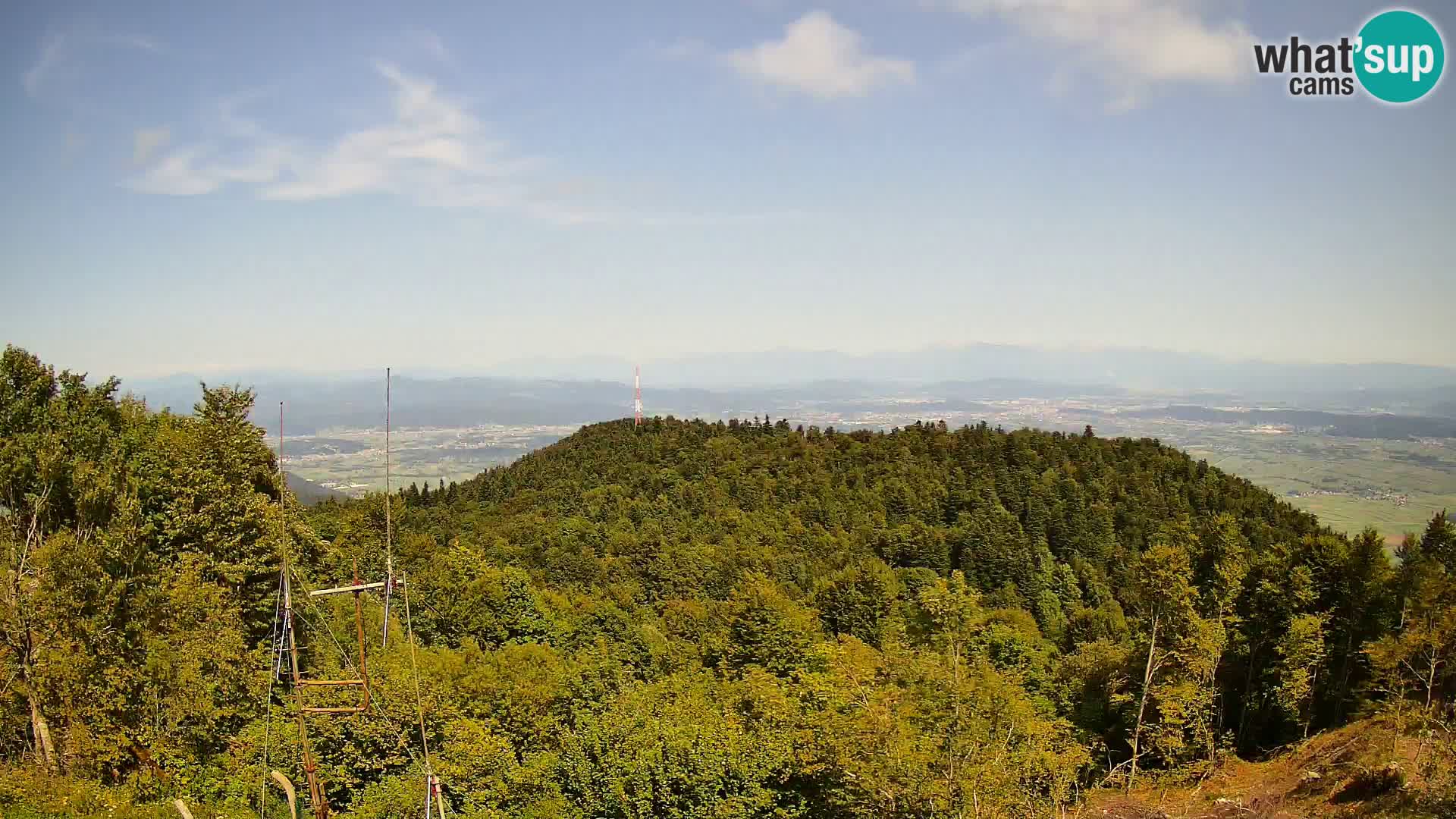 Krim webcam mountain hut | view to Ljubljana – Slovenia