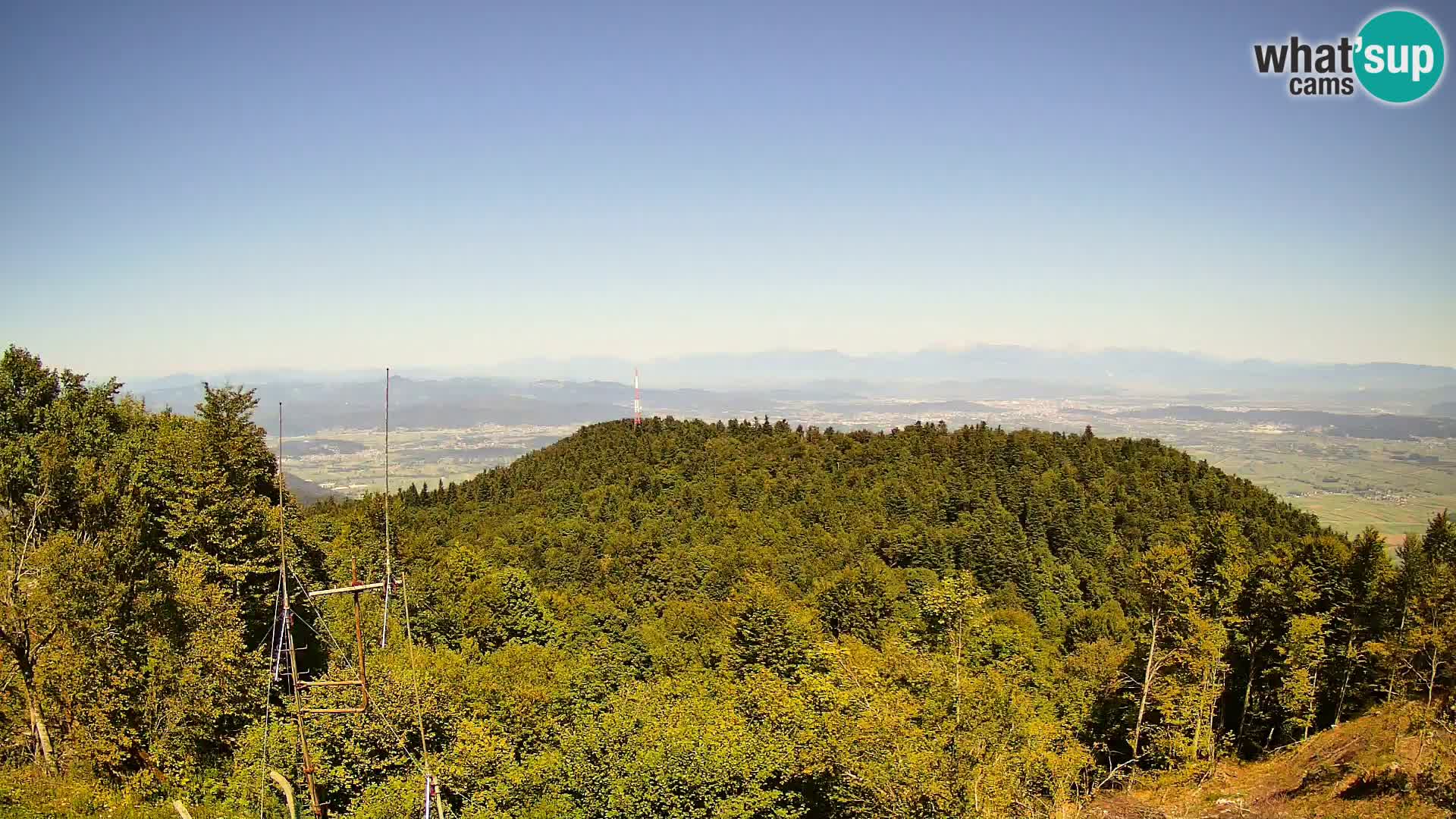 Krim webcam mountain hut | view to Ljubljana – Slovenia