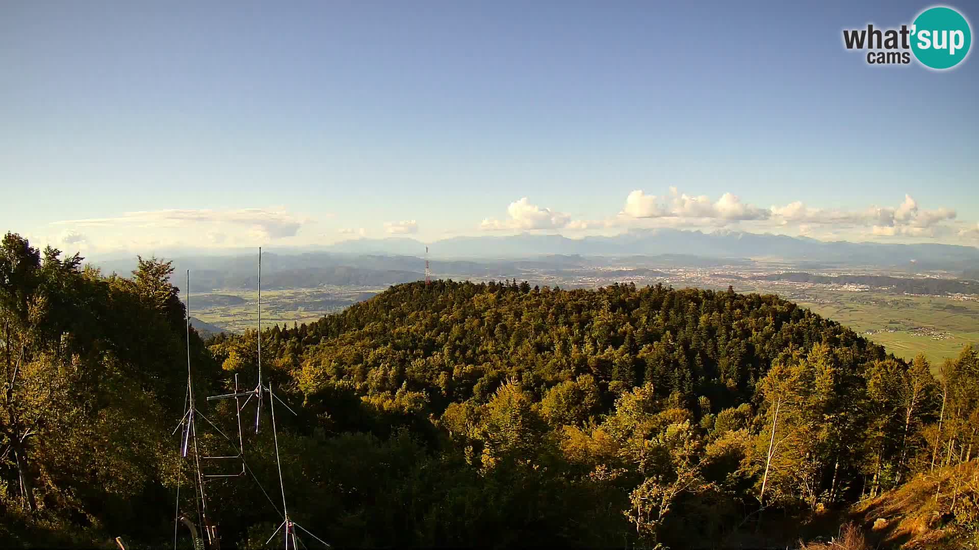 Krim webcam mountain hut | view to Ljubljana – Slovenia