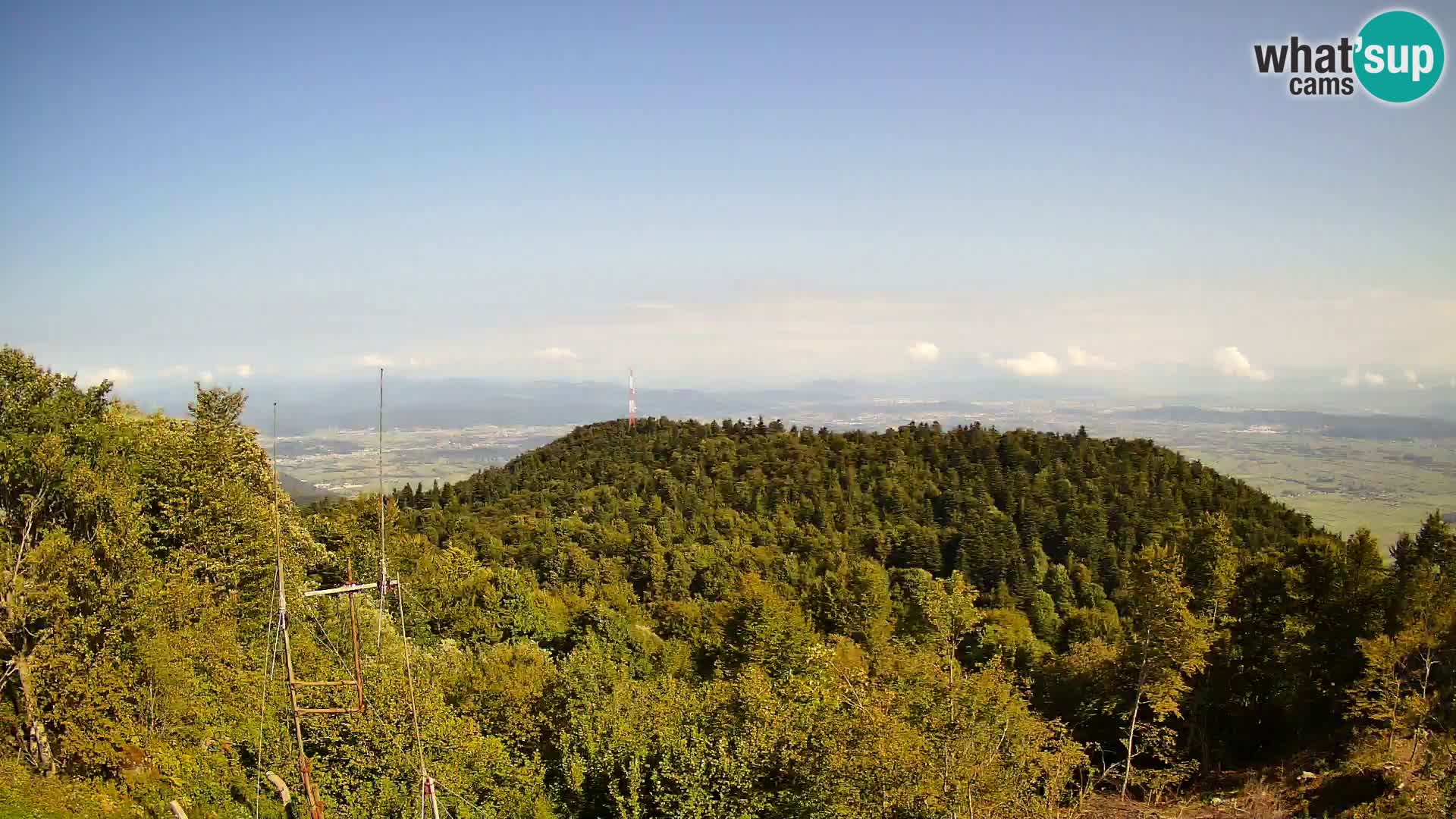 Krim webcam mountain hut | view to Ljubljana – Slovenia