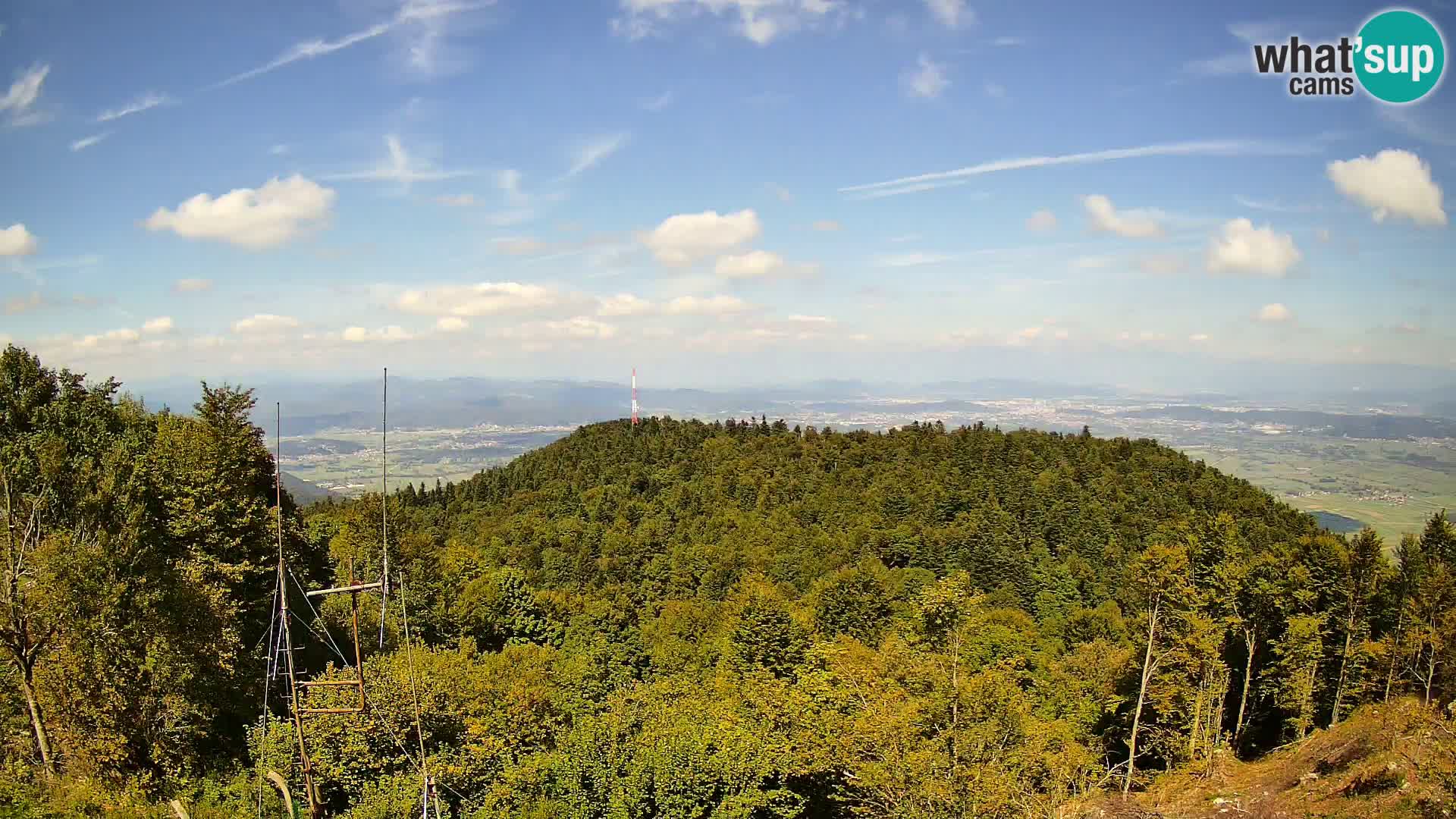 Krim webcam mountain hut | view to Ljubljana – Slovenia