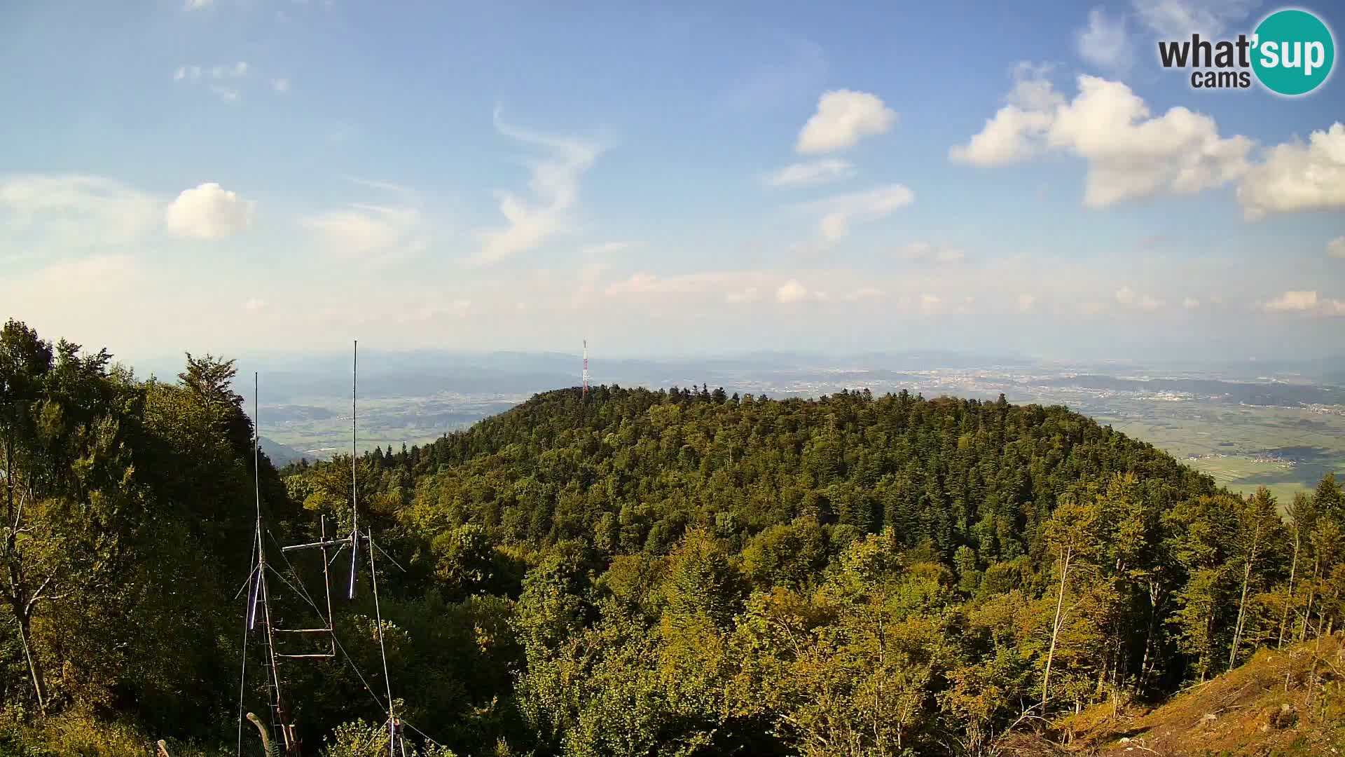 Krim Web cam Berghütte | Blick auf Ljubljana – Slowenien