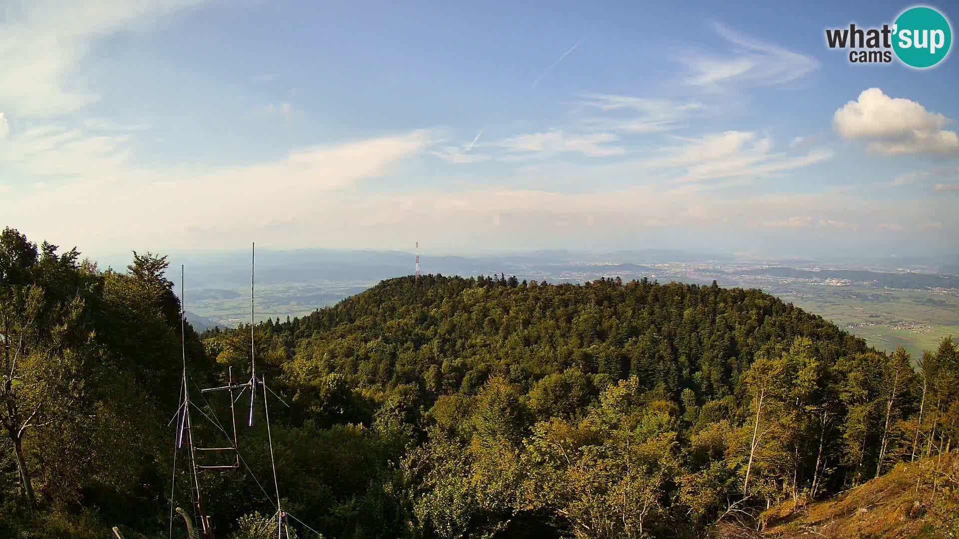 Krim Web cam Berghütte | Blick auf Ljubljana – Slowenien