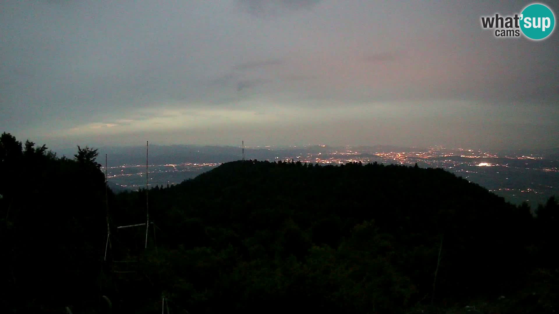 Krim camera refugio de montaña | Vistas a Ljubljana – Eslovenia