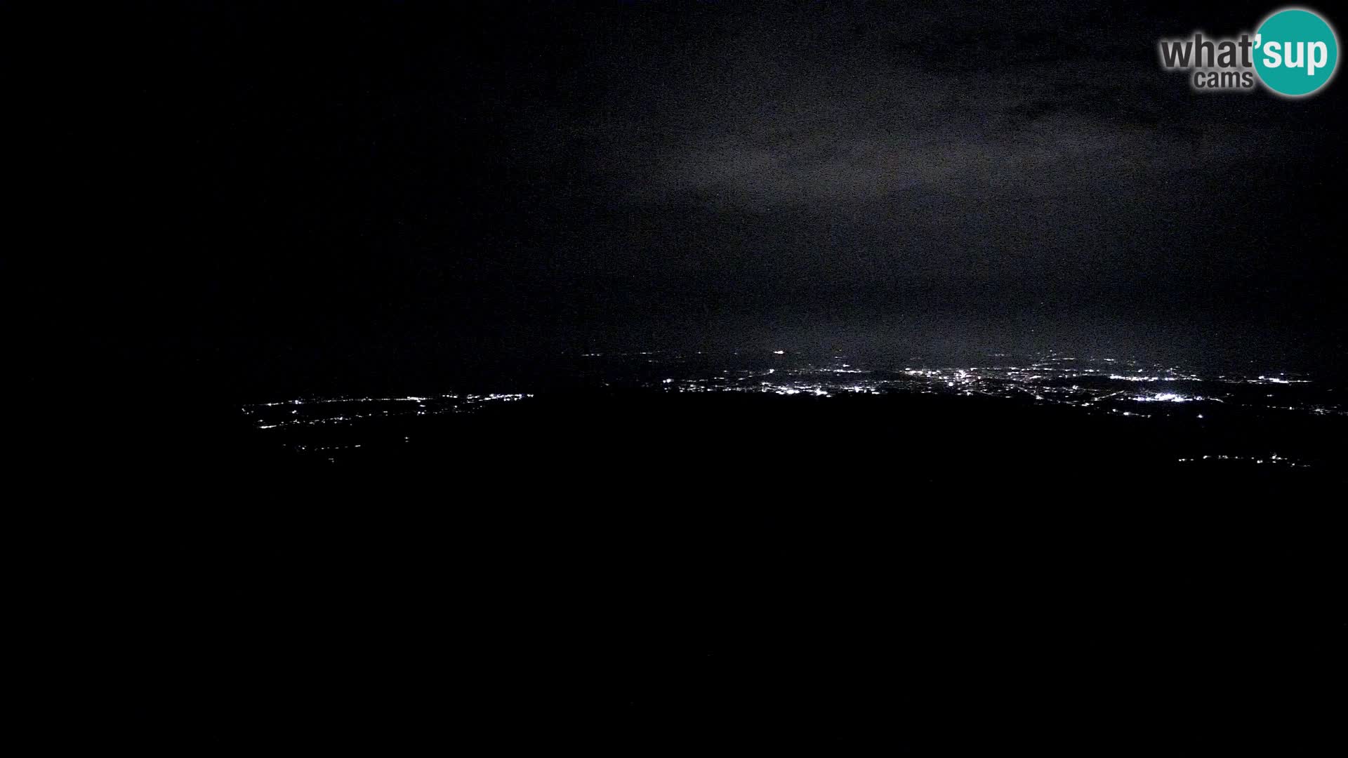 Krim Web cam Berghütte | Blick auf Ljubljana – Slowenien