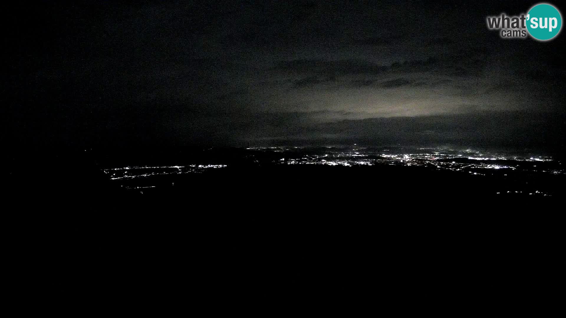 Krim Web cam Berghütte | Blick auf Ljubljana – Slowenien