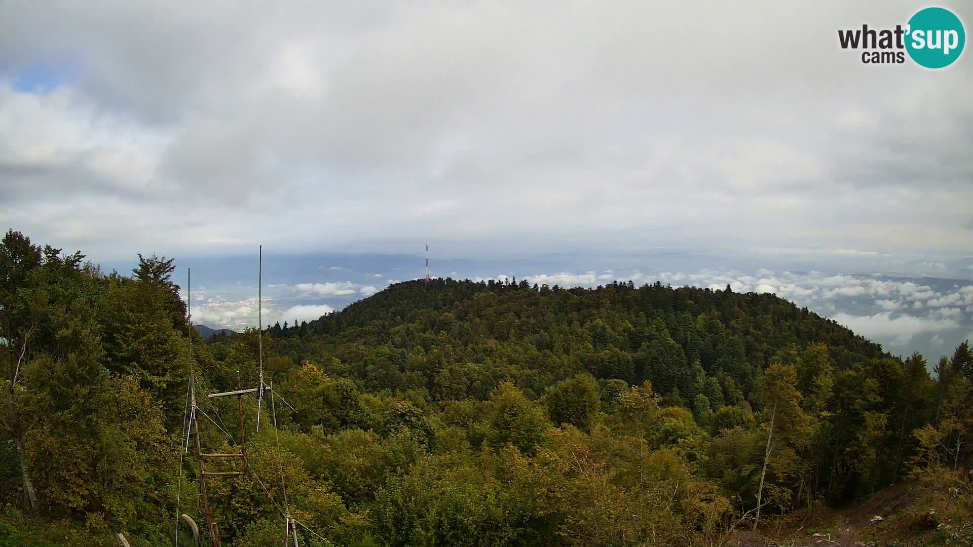 Krim Web cam Berghütte | Blick auf Ljubljana – Slowenien