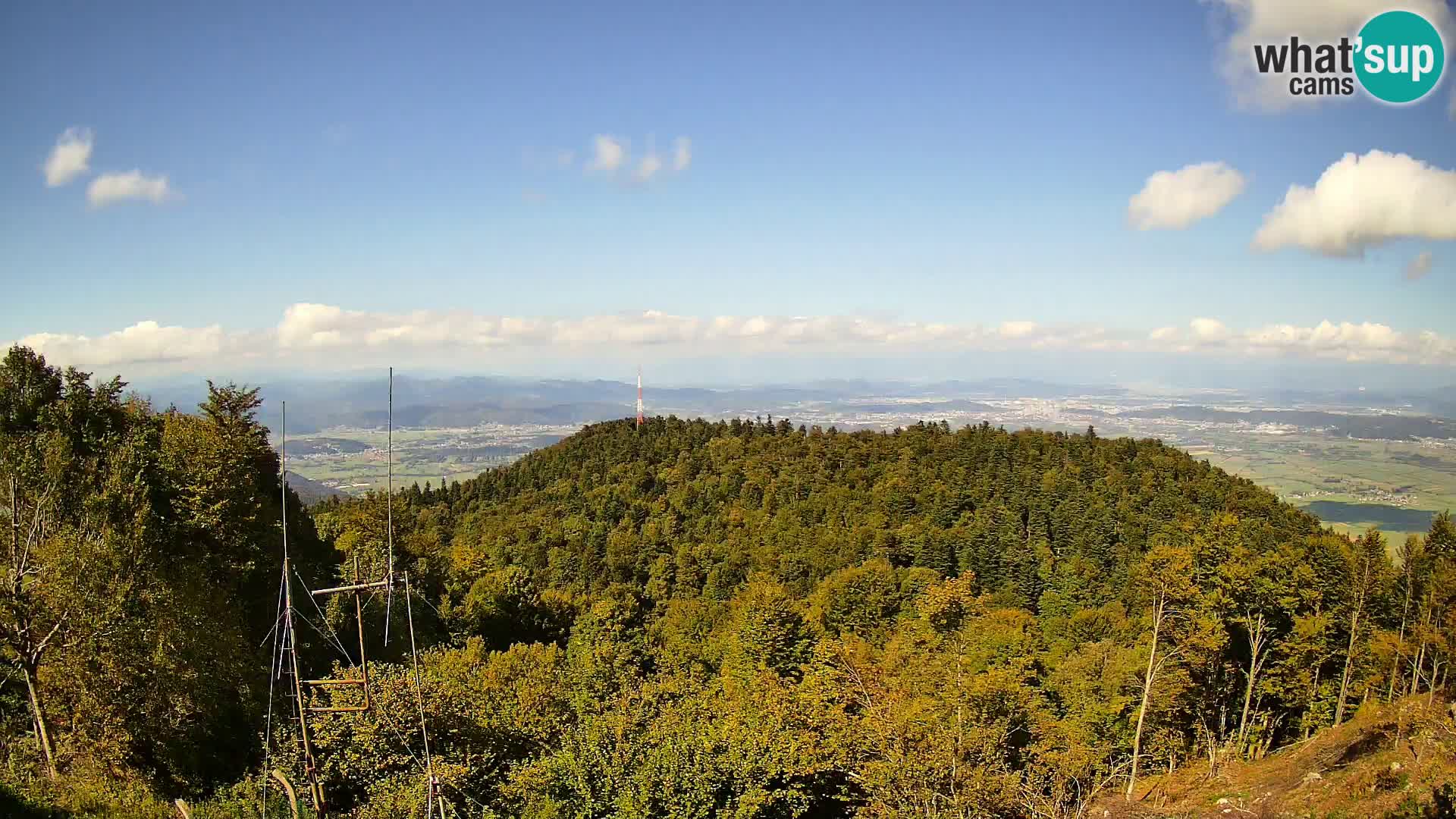 Krim webcam mountain hut | view to Ljubljana – Slovenia