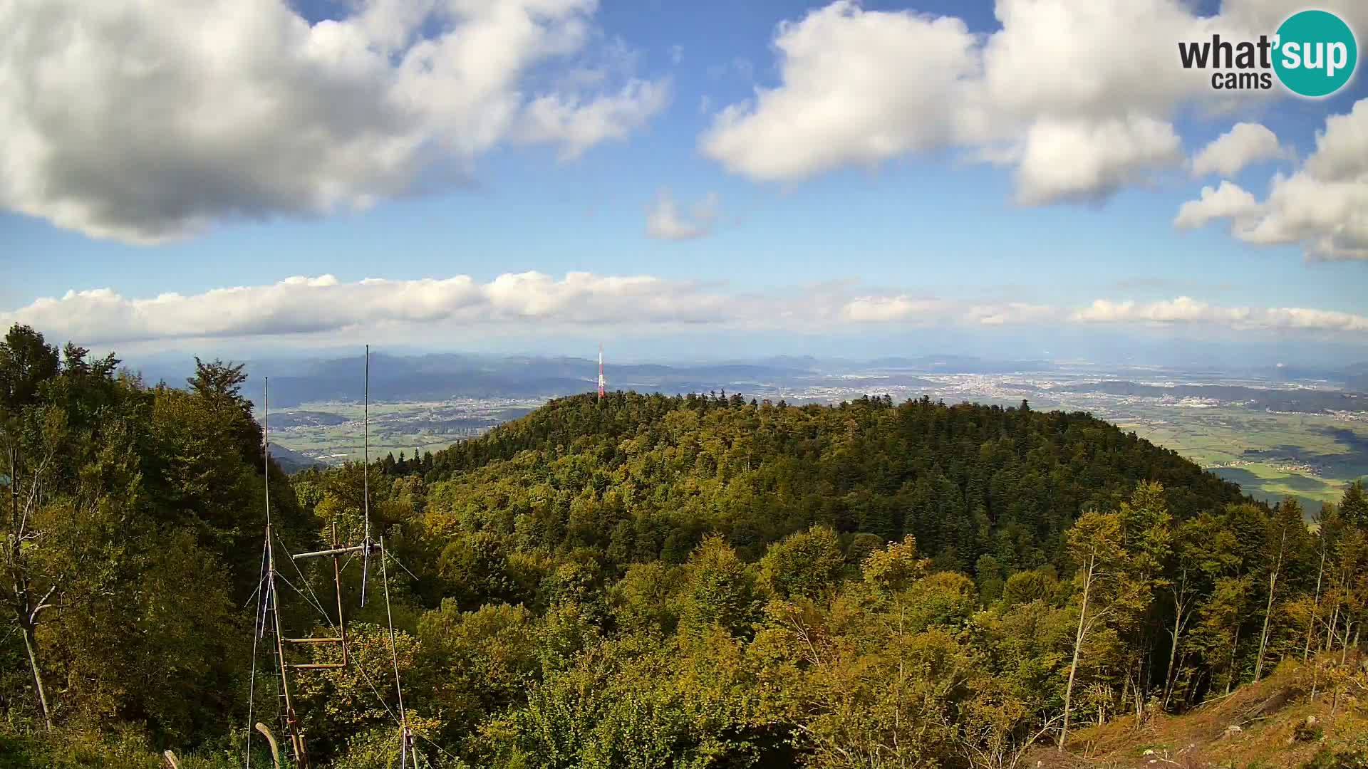 Krim webcam mountain hut | view to Ljubljana – Slovenia