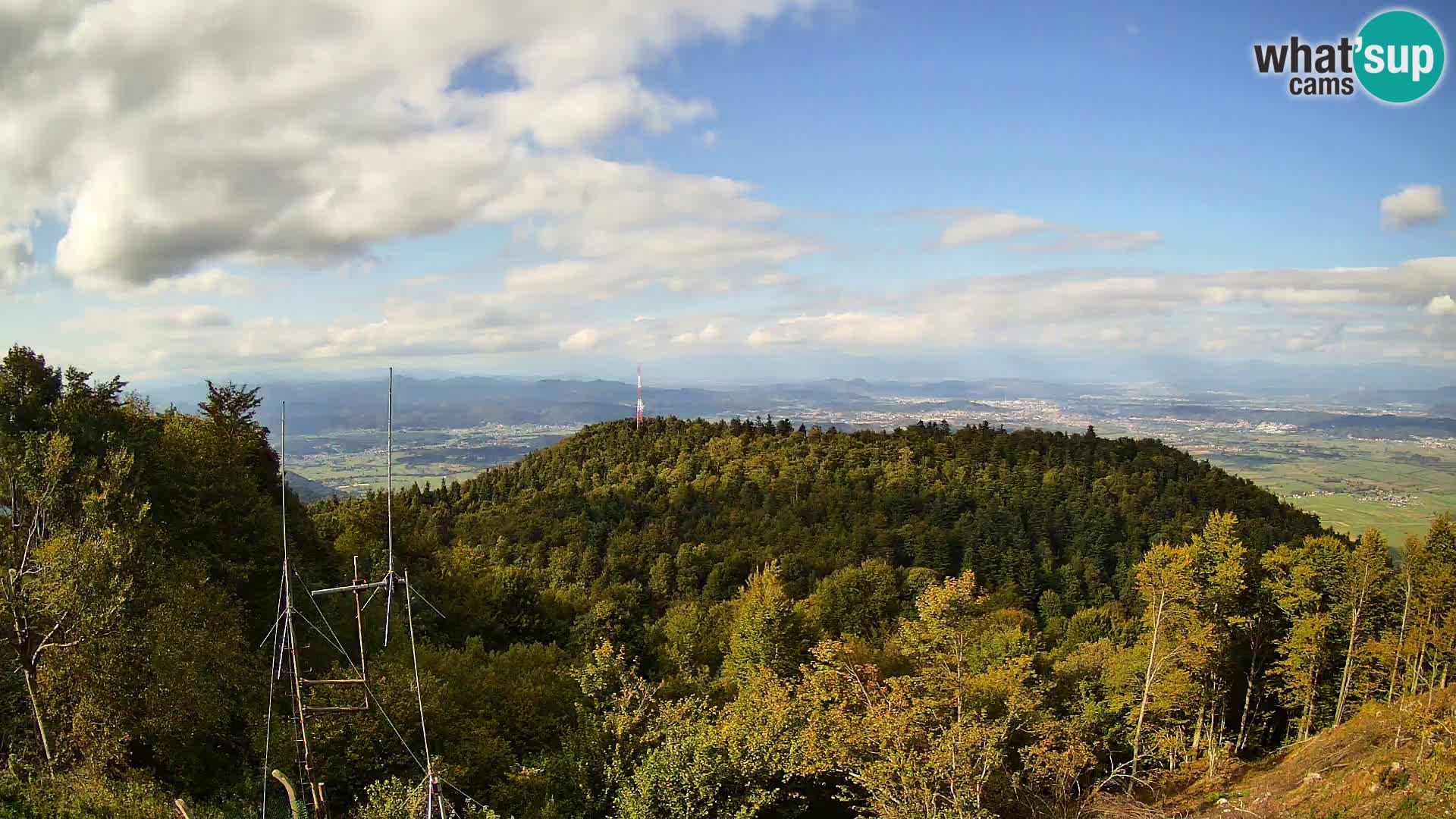 Krim webcam mountain hut | view to Ljubljana – Slovenia