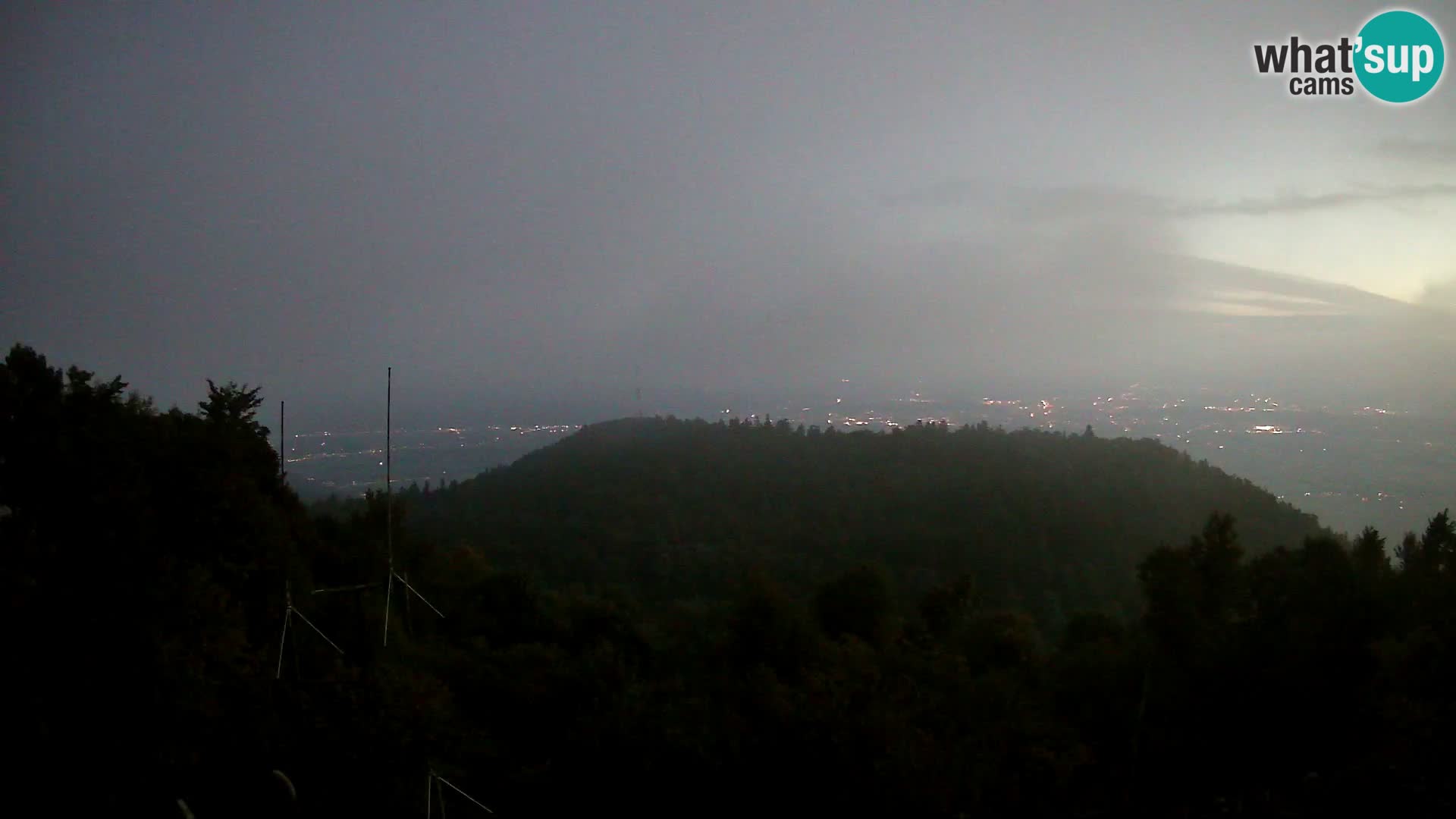 Krim camera refugio de montaña | Vistas a Ljubljana – Eslovenia