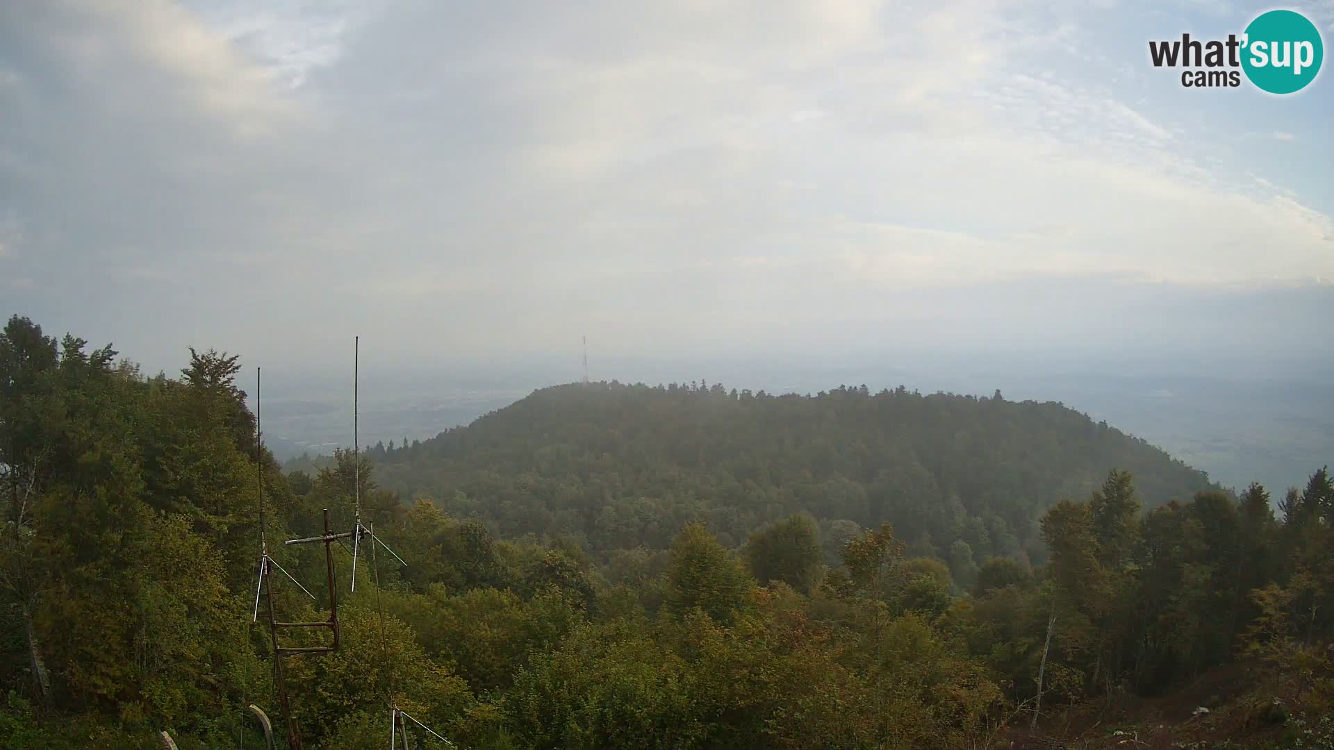 Krim Web cam Berghütte | Blick auf Ljubljana – Slowenien