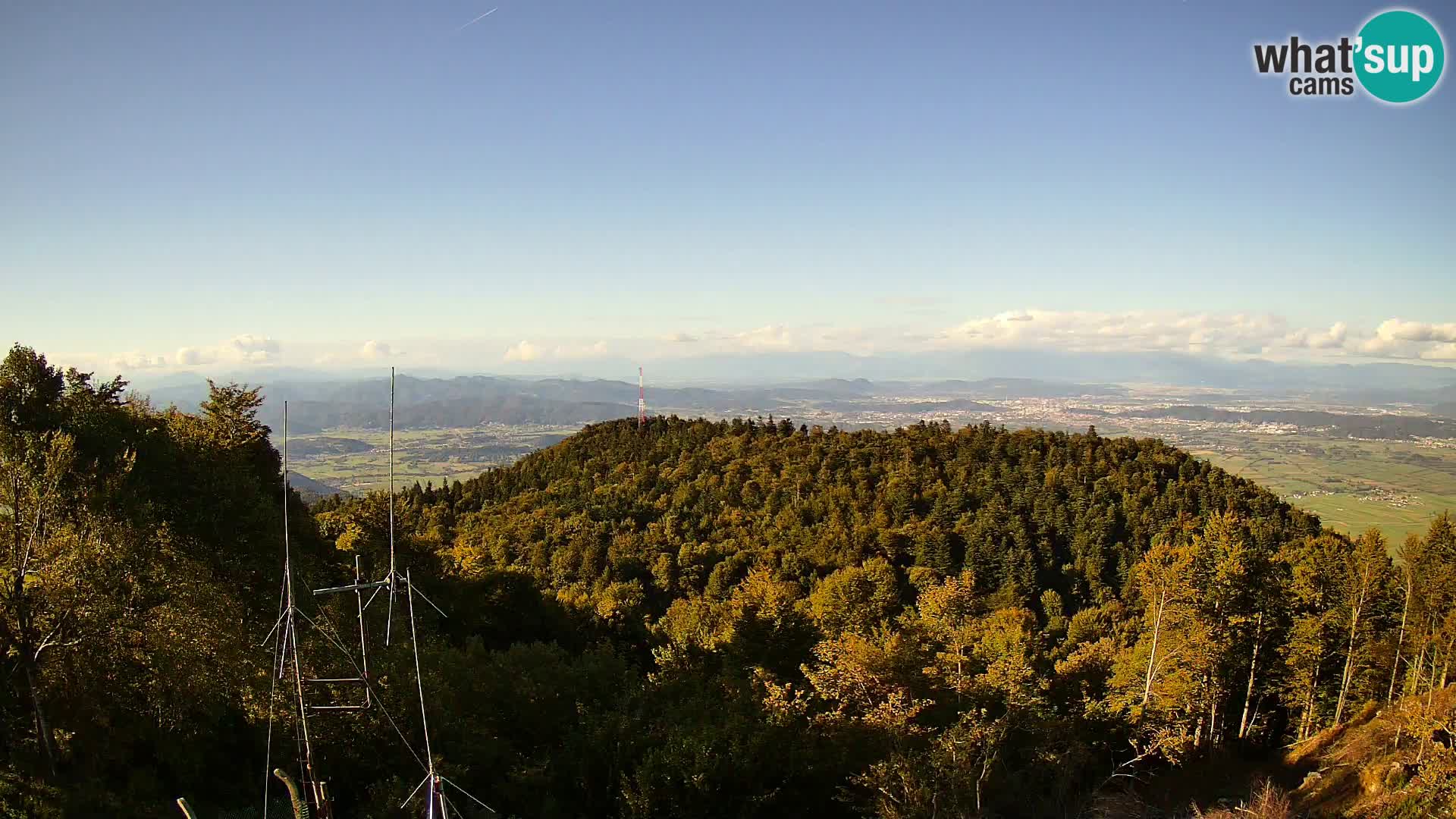 Krim webcam mountain hut | view to Ljubljana – Slovenia