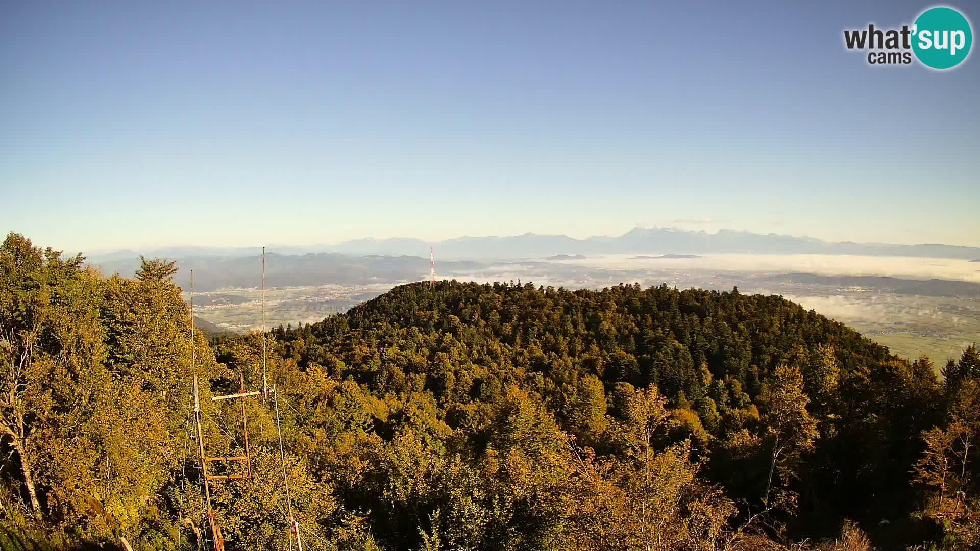 Krim webcam mountain hut | view to Ljubljana – Slovenia