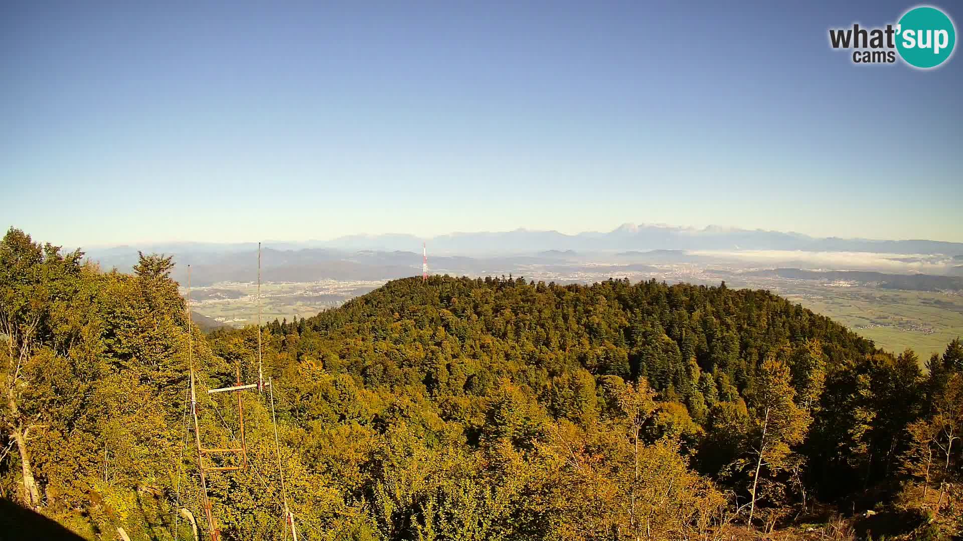 Krim webcam mountain hut | view to Ljubljana – Slovenia