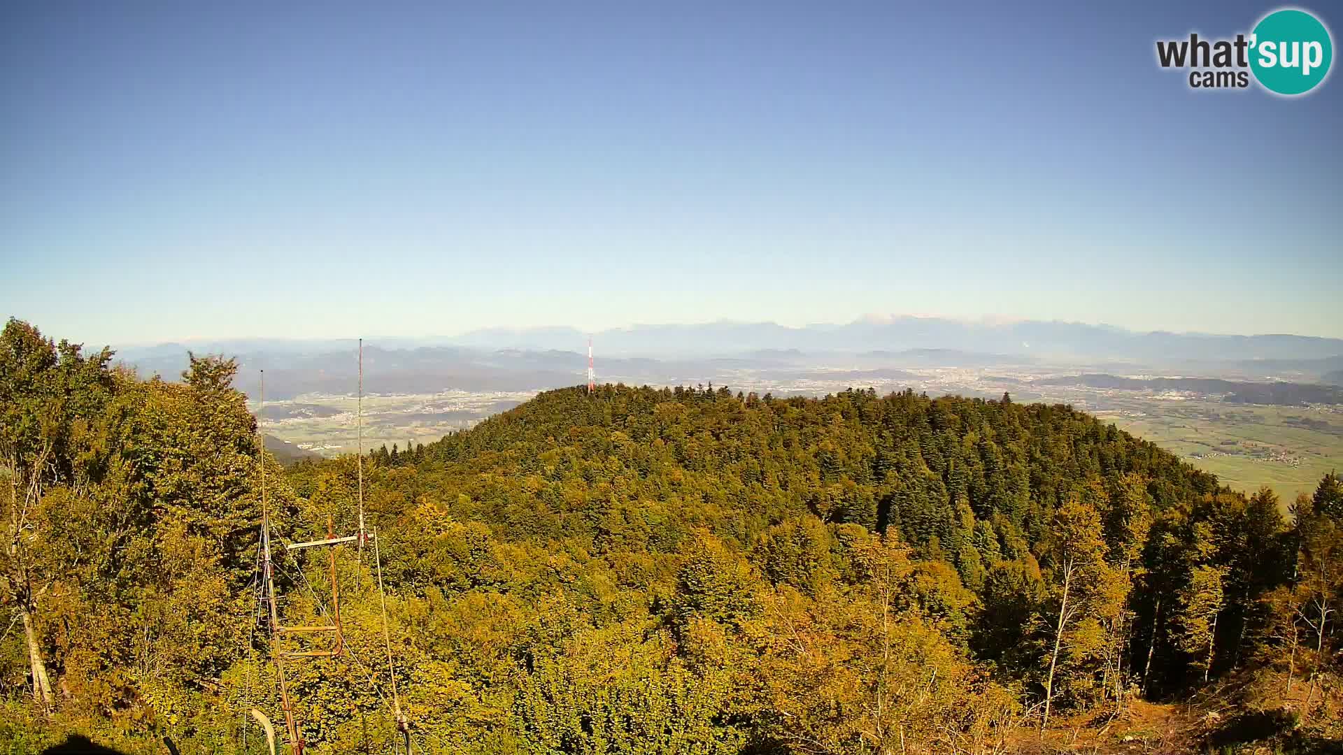 Krim webcam mountain hut | view to Ljubljana – Slovenia