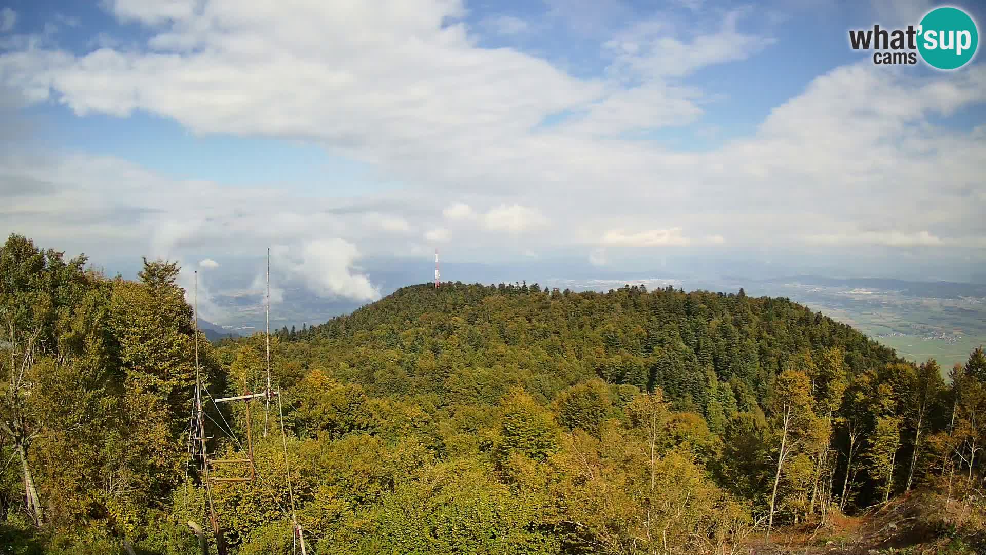 Krim webcam mountain hut | view to Ljubljana – Slovenia
