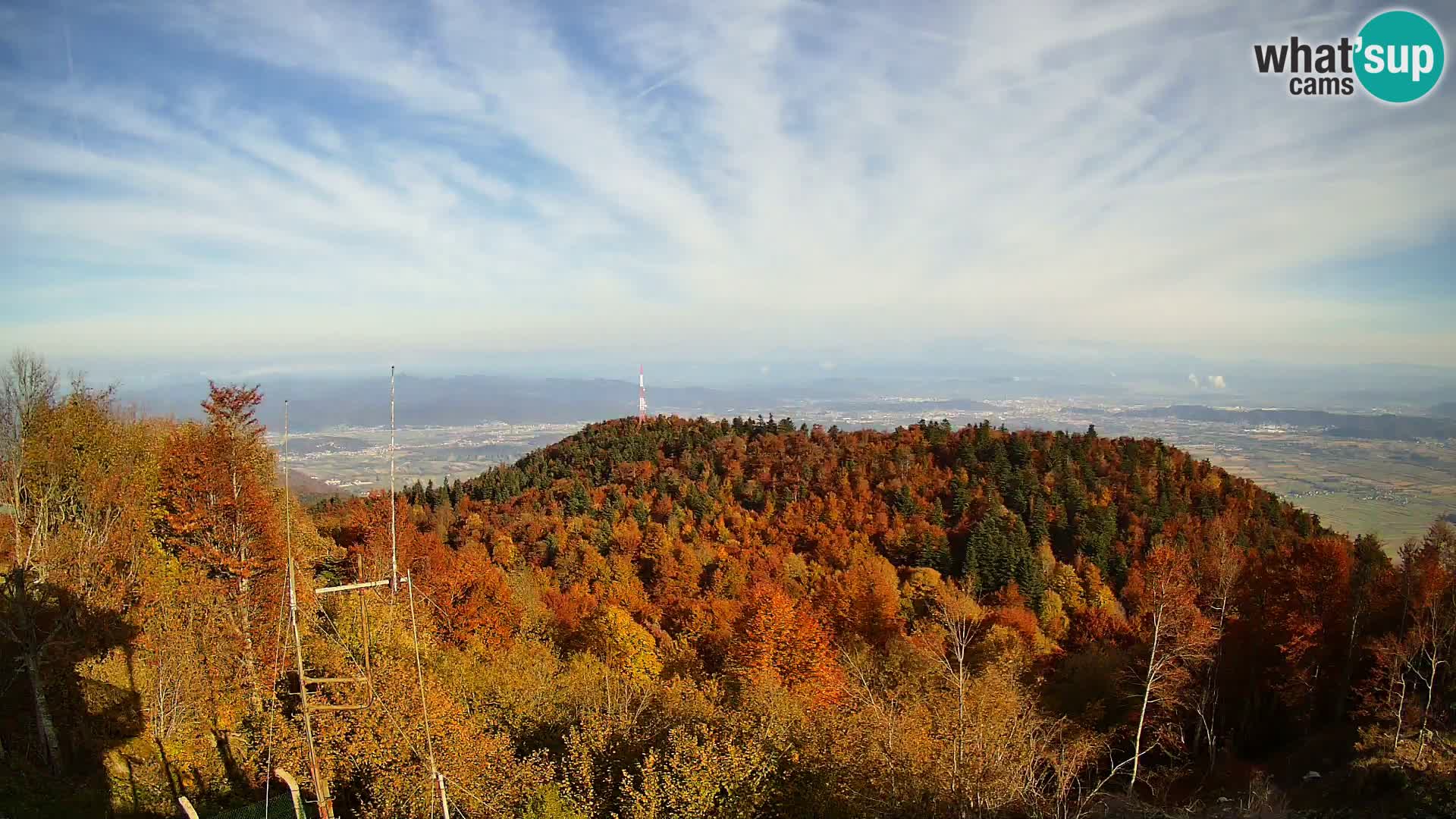 Krim webcam mountain hut | view to Ljubljana – Slovenia