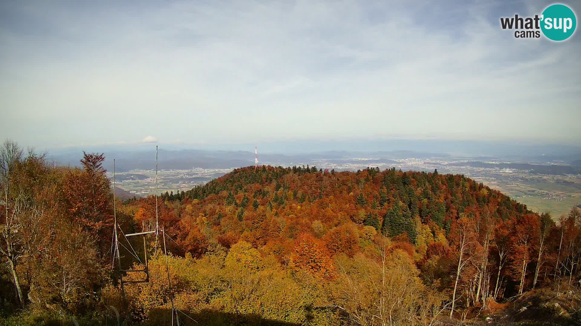 Krim webcam mountain hut | view to Ljubljana – Slovenia