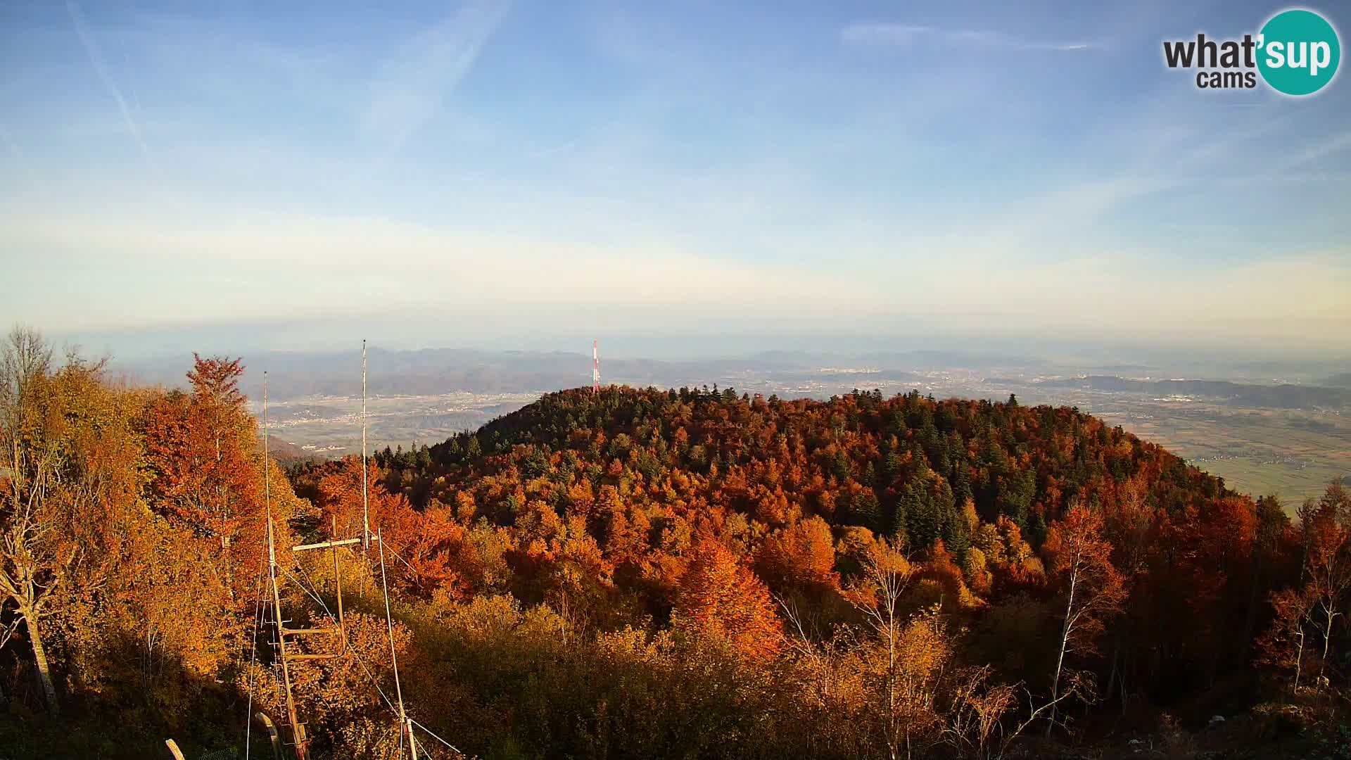 Krim webcam mountain hut | view to Ljubljana – Slovenia