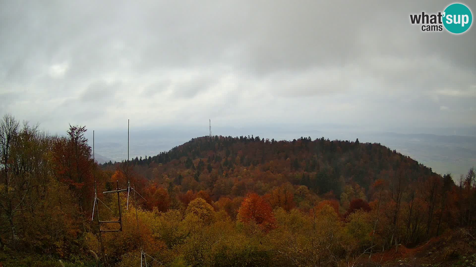 Krim webcam mountain hut | view to Ljubljana – Slovenia